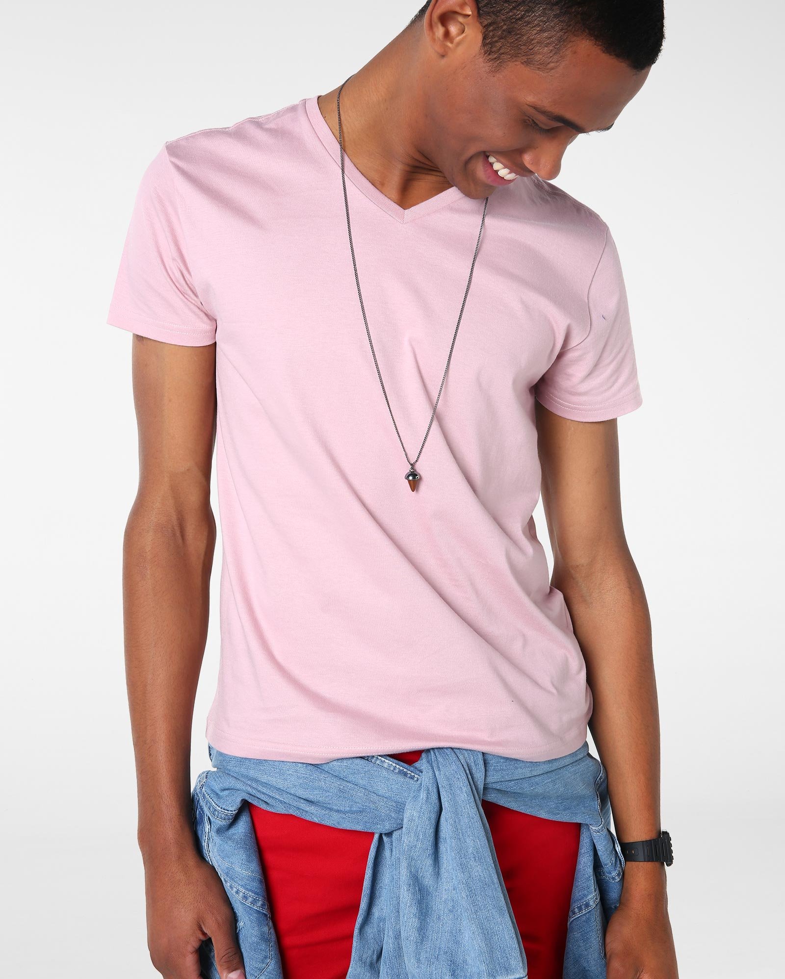 camiseta gola v masculina riachuelo