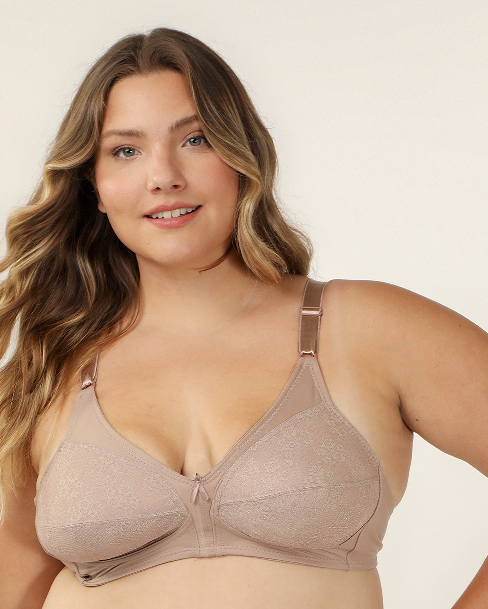 Sutiã base plus size Colonial com renda - Bege Escuro | Demillus