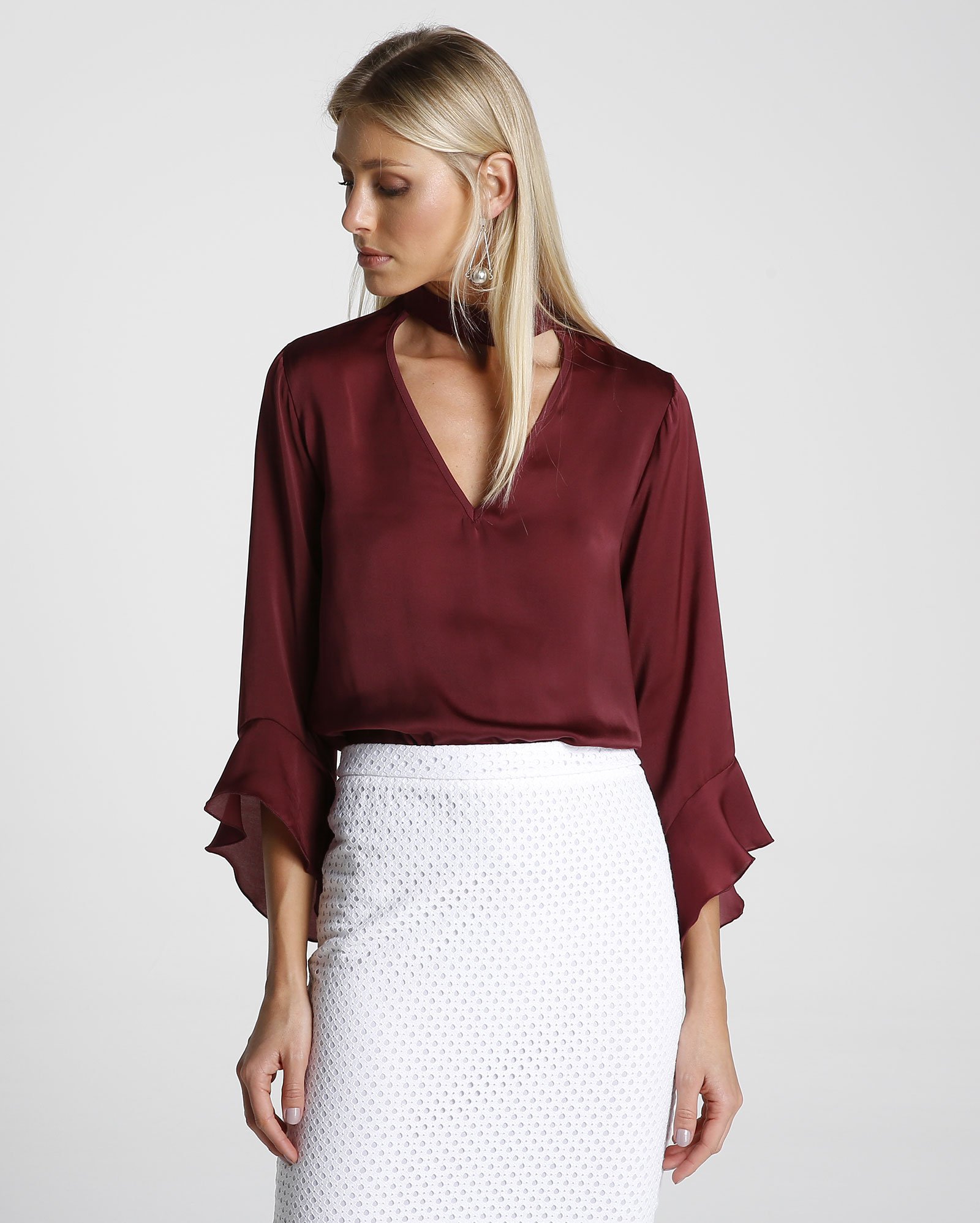 Blusa Acetinada Cut Out