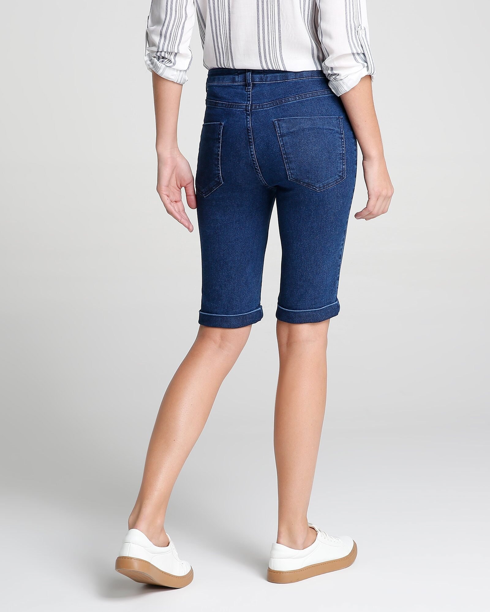 bermuda jeans alongada