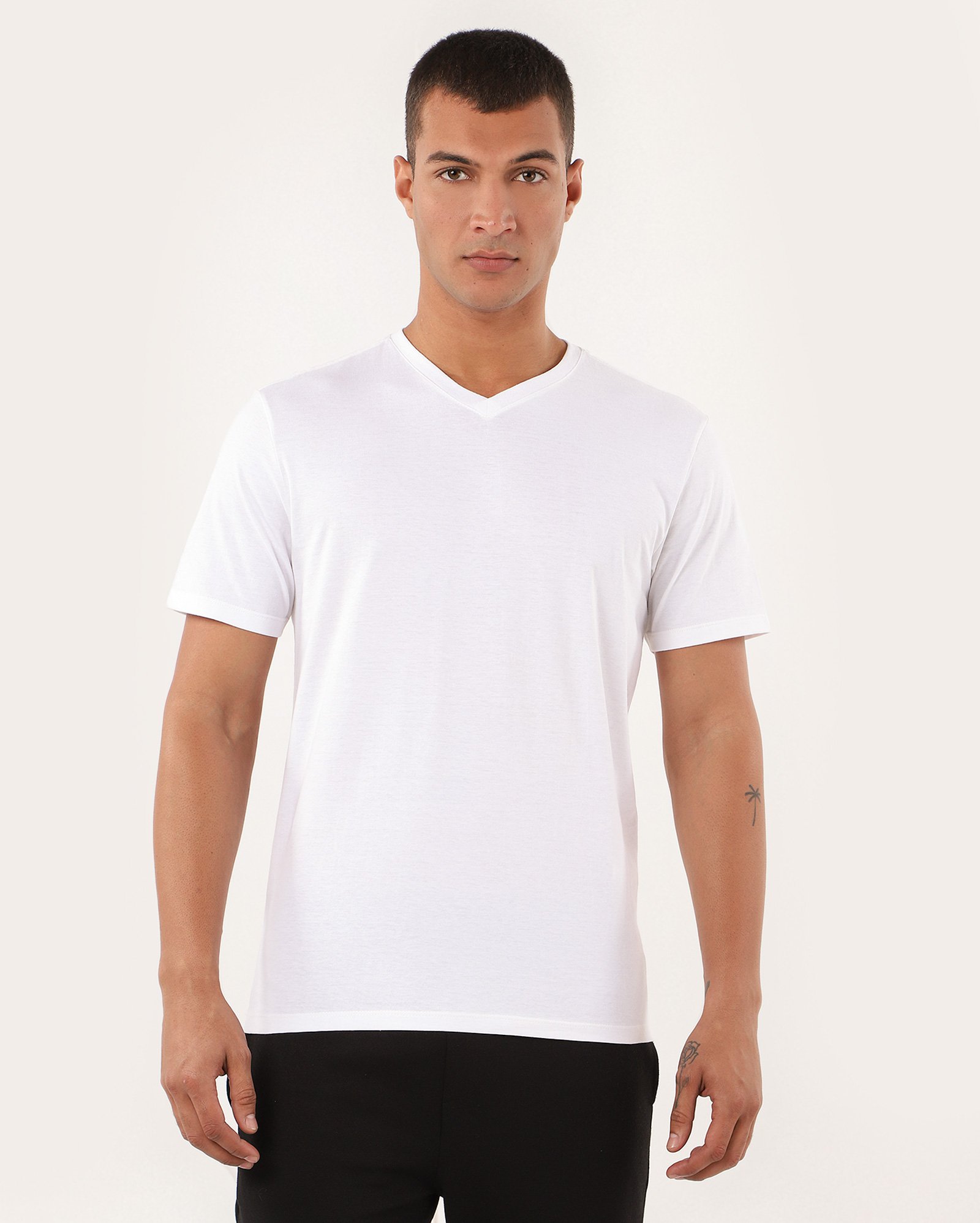 Camiseta masculina Essencial Regular - Branco