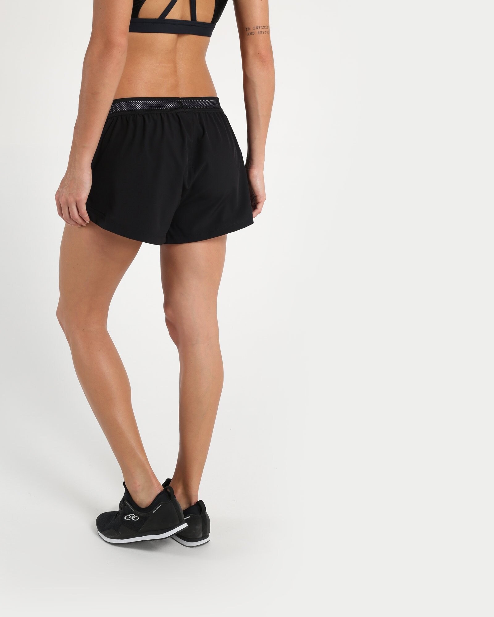 short runner tela