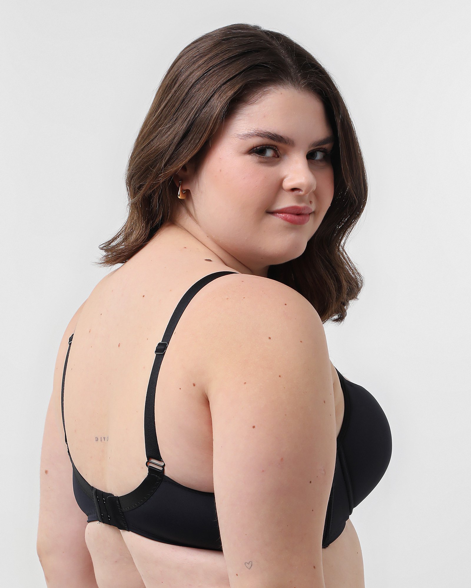 Sutiã base plus size com bojo e alças reguláveis liso - Preto | Riachuelo