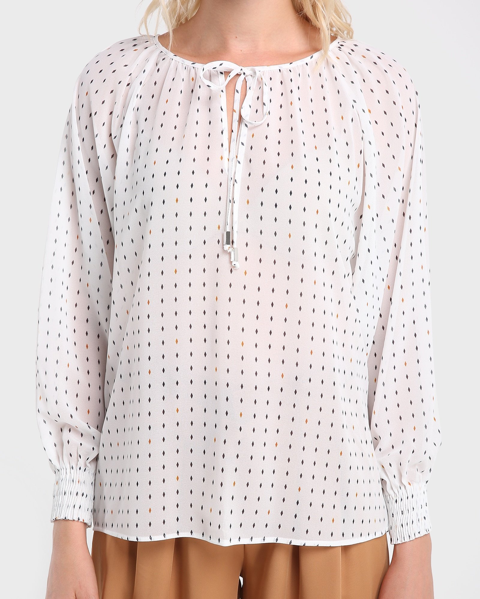 Blusa com amarração em crepe