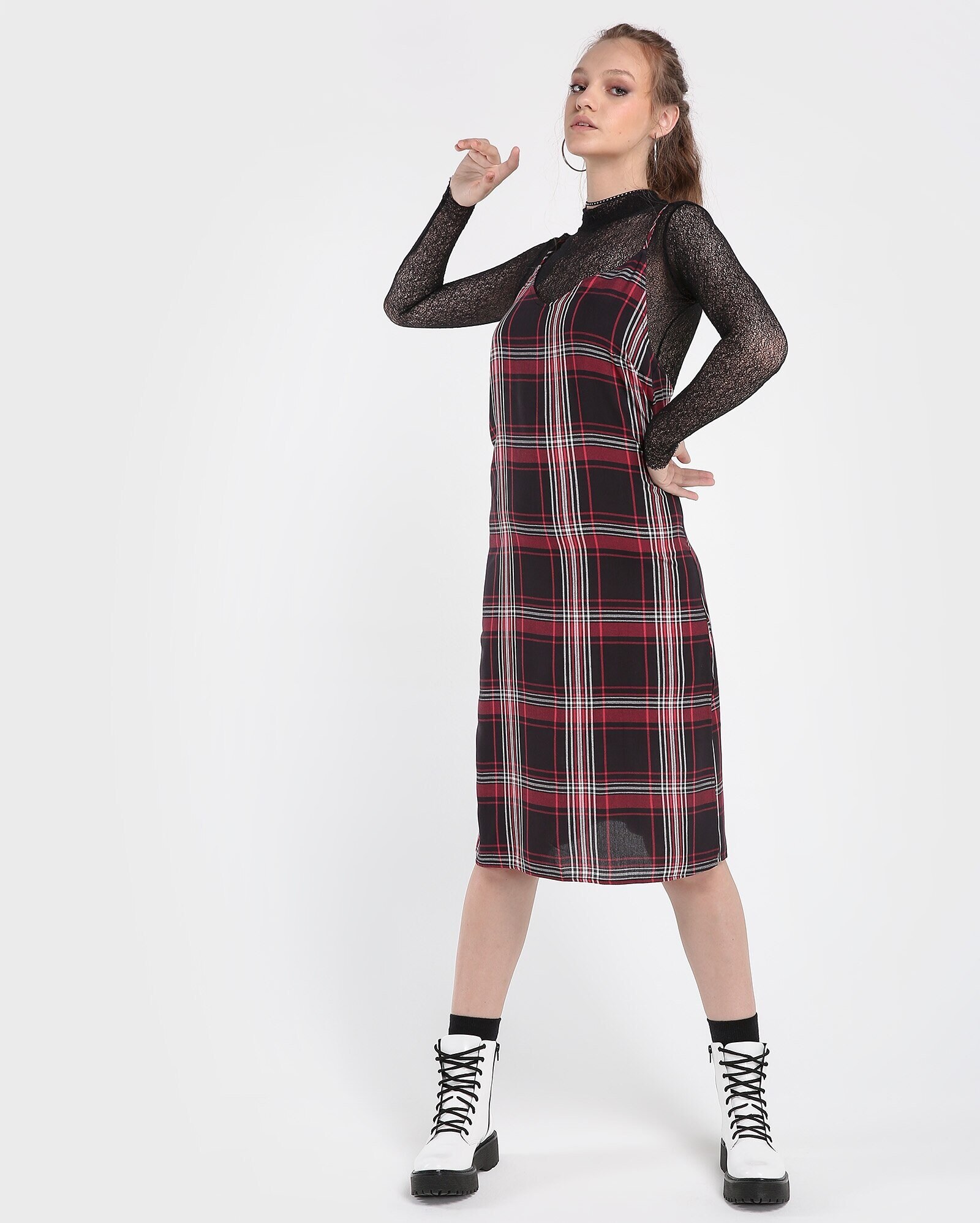 vestido com blusa por baixo riachuelo