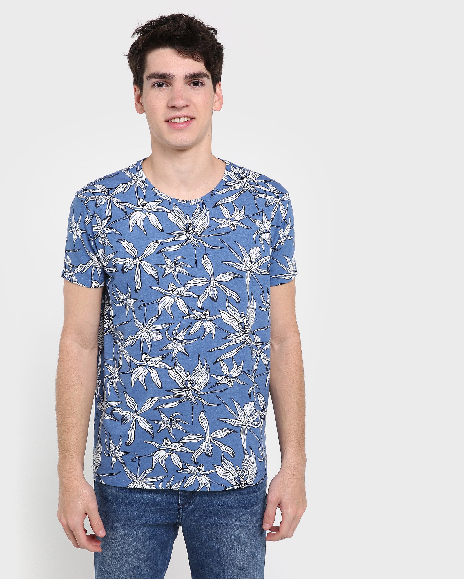 camiseta floral