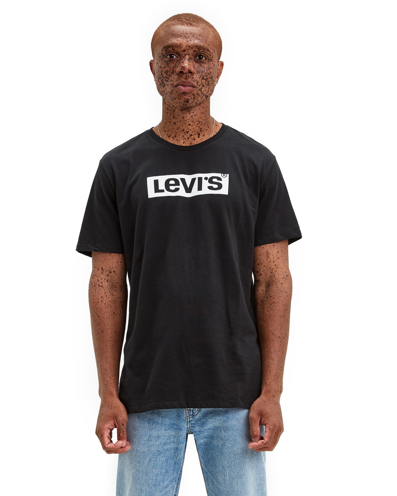 camiseta levis preta