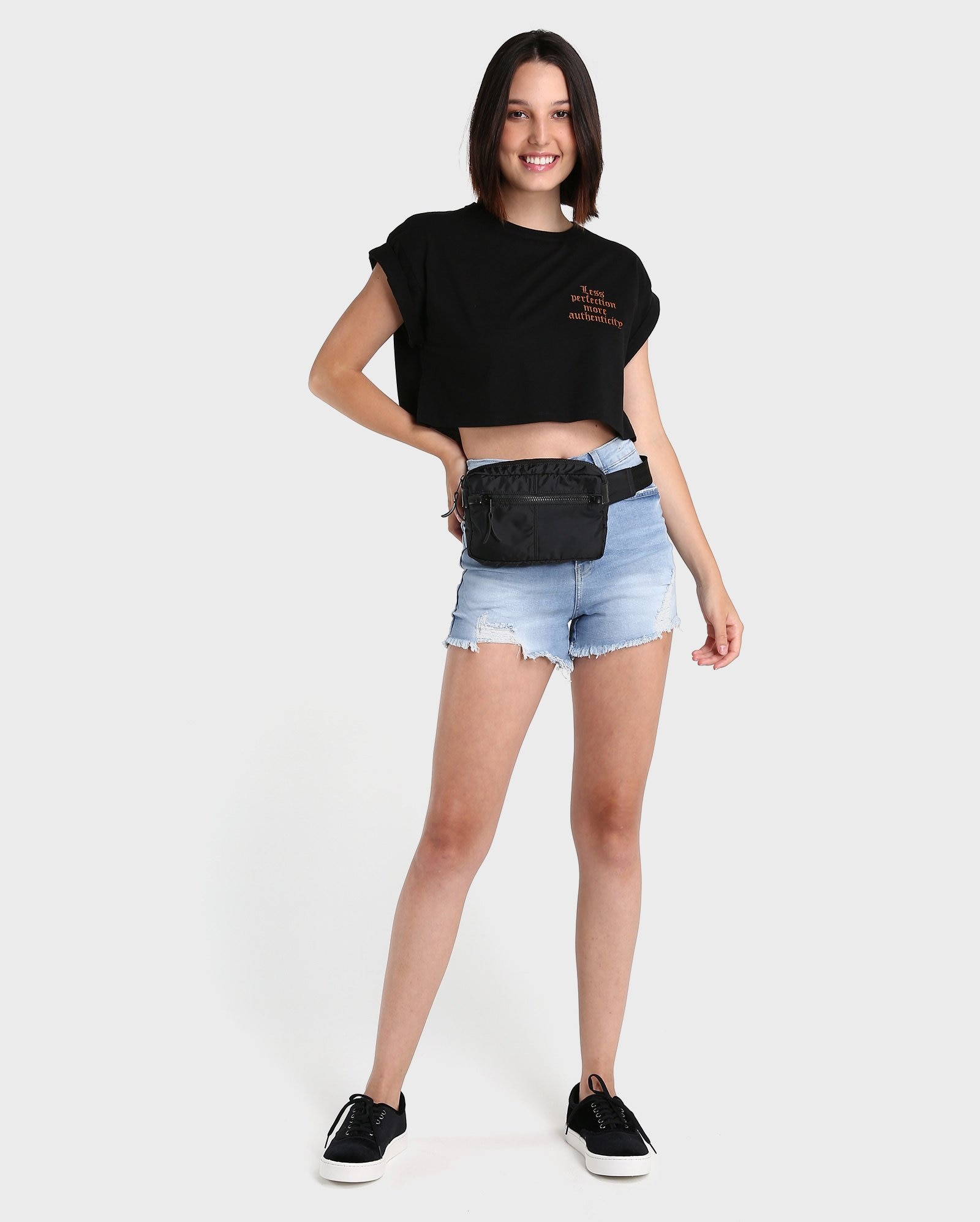 blusa cropped bordado