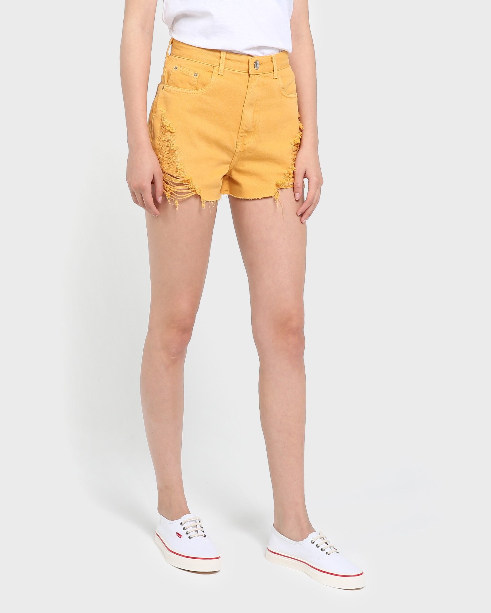short jeans amarelo