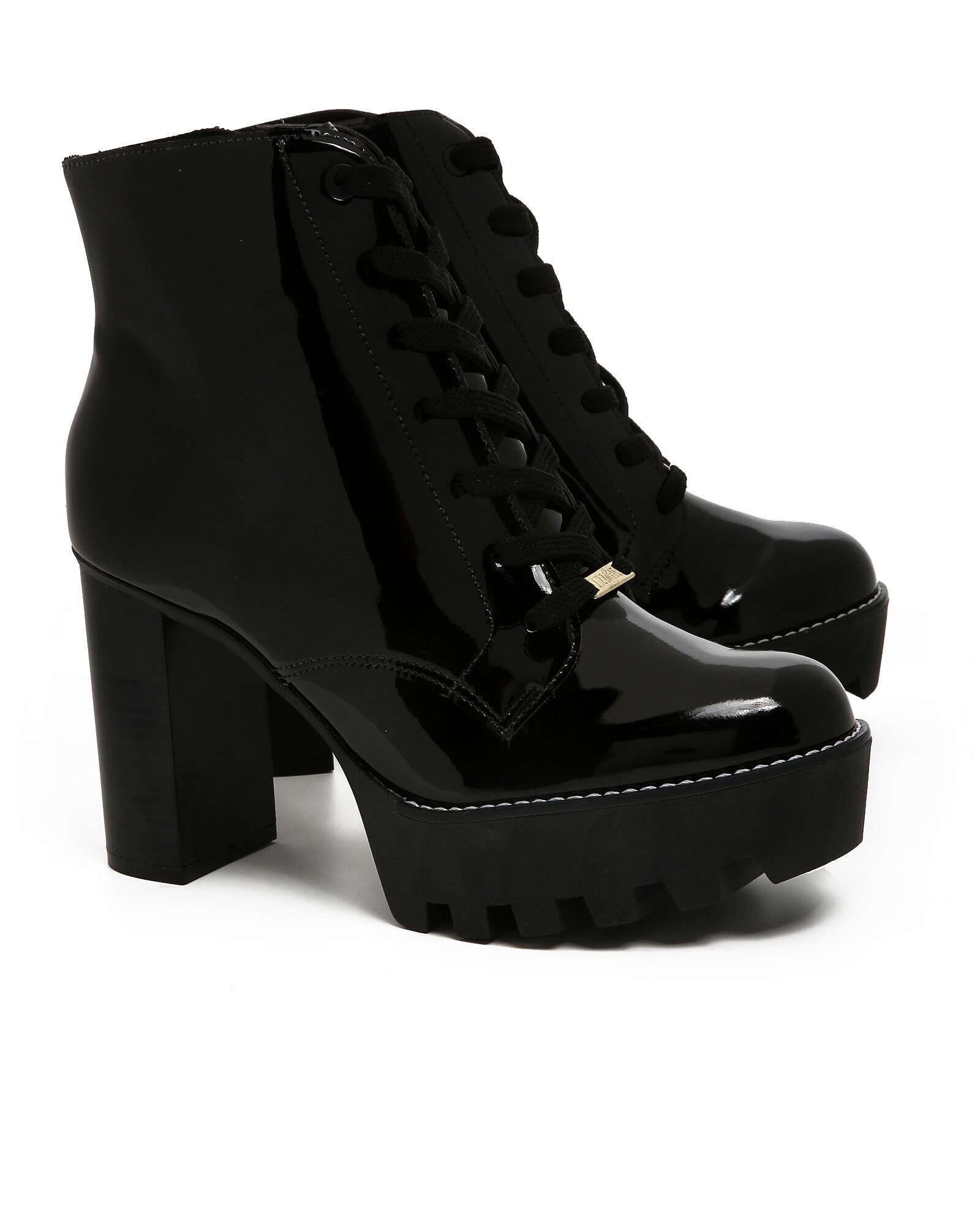 Bota Feminina Tratorada Coturno Vizzano 3062101 em Promoção | Ofertas na  Americanas