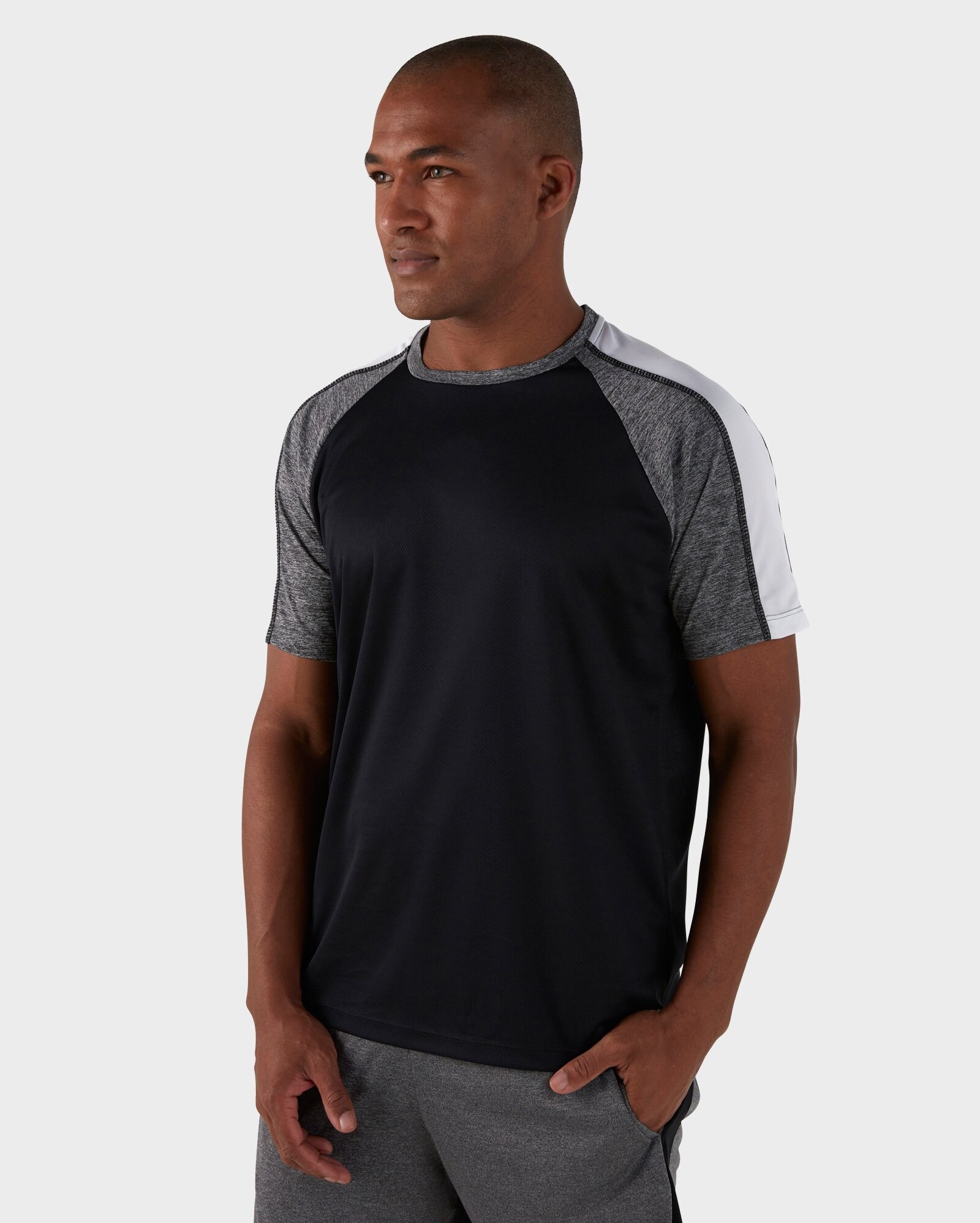 camisa raglan preta