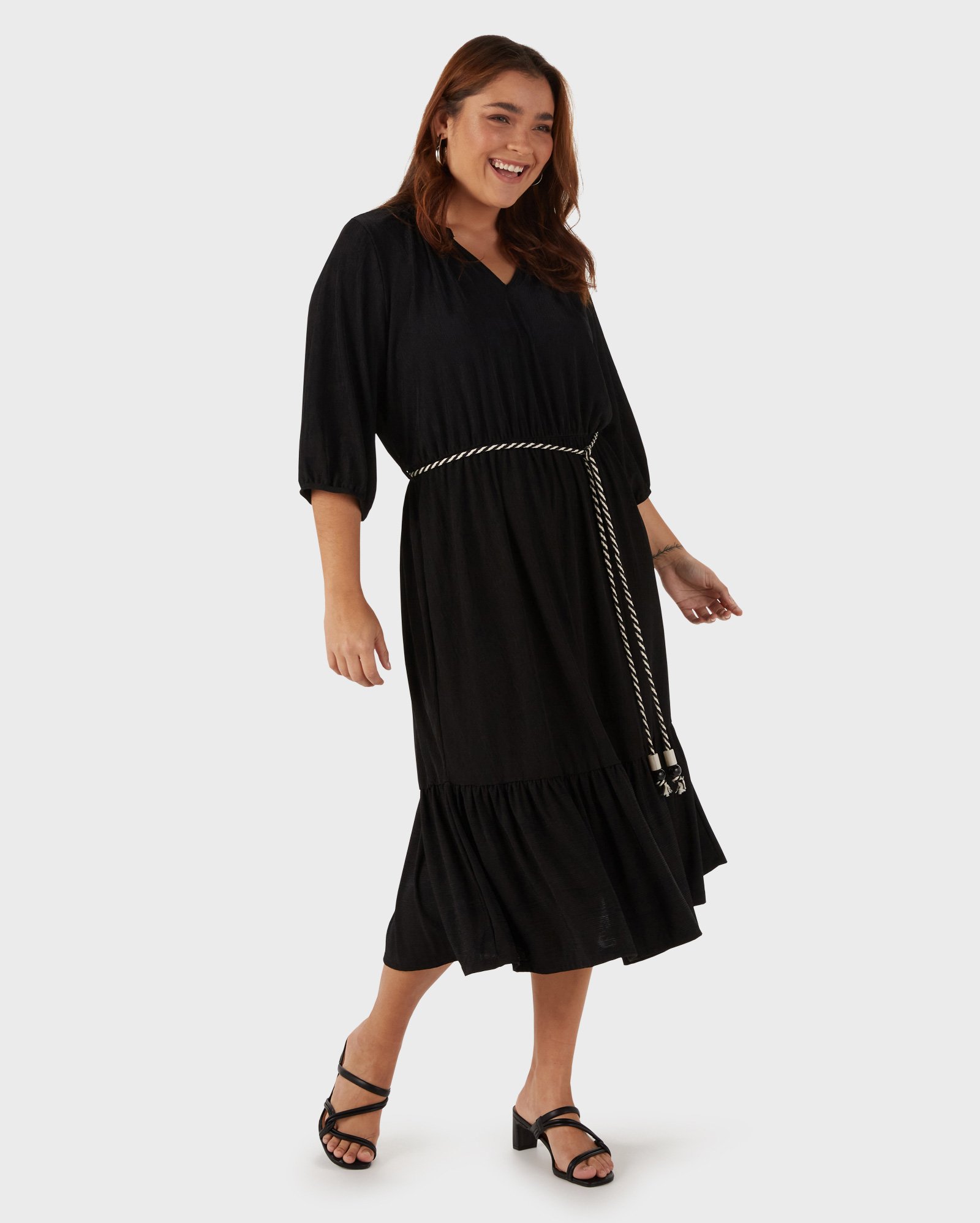 Riachuelo | Vestido Midi Plus Size Feminino Amarração Liso Preto