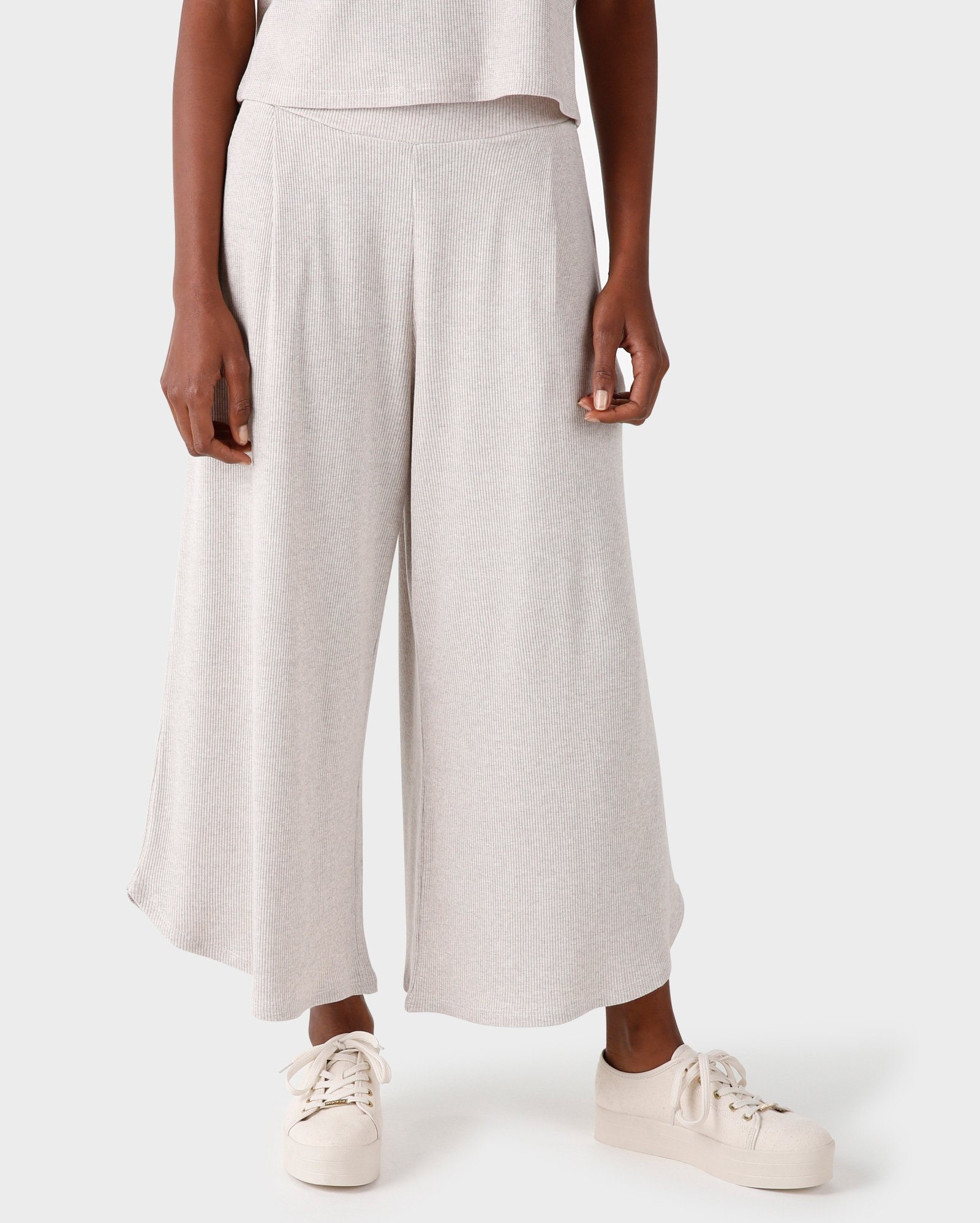 Riachuelo | Calça Feminina Pantalona Canelada Off White Ak by Riachuelo