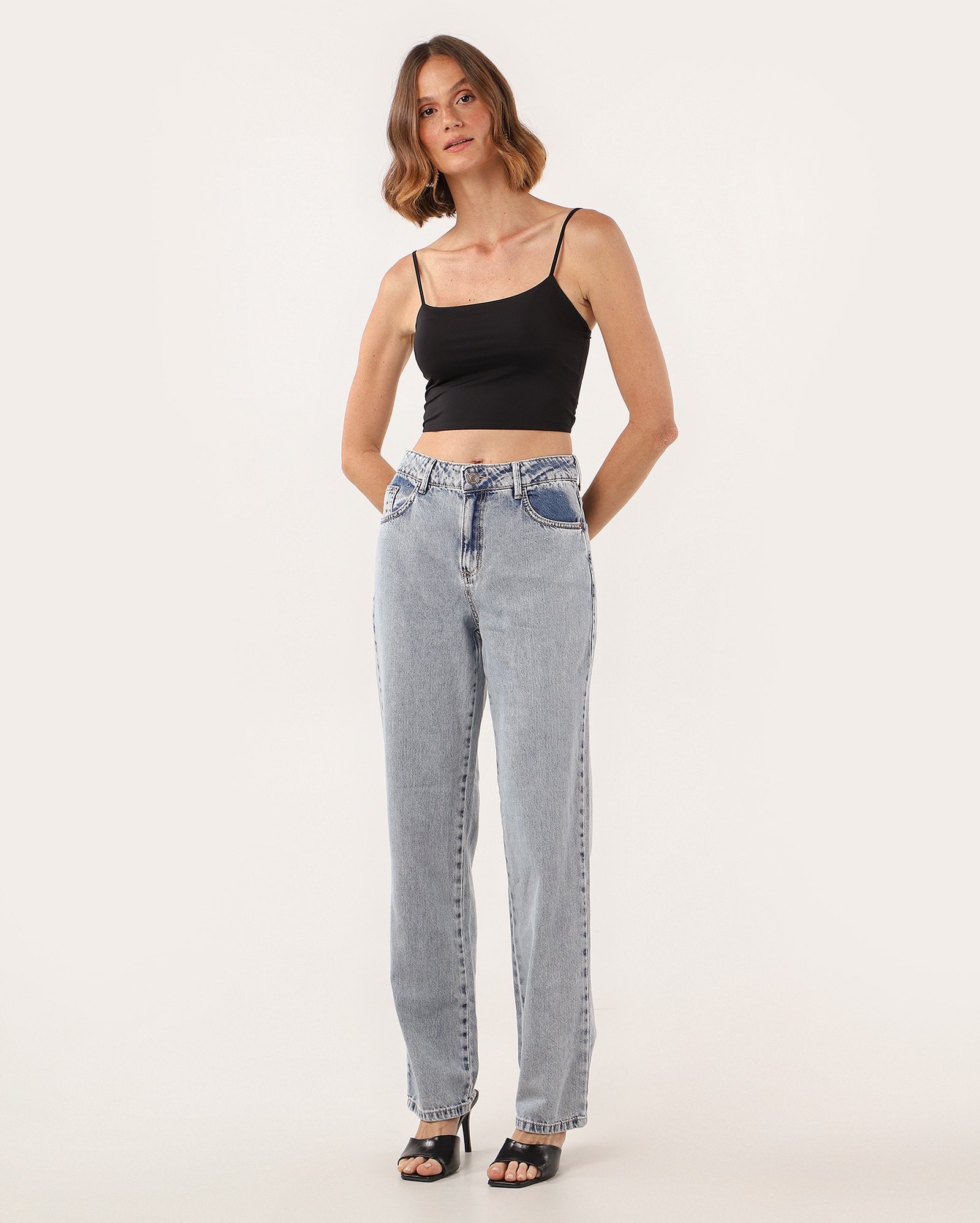 Regata cropped Maya em poliamida toque frio - Preto