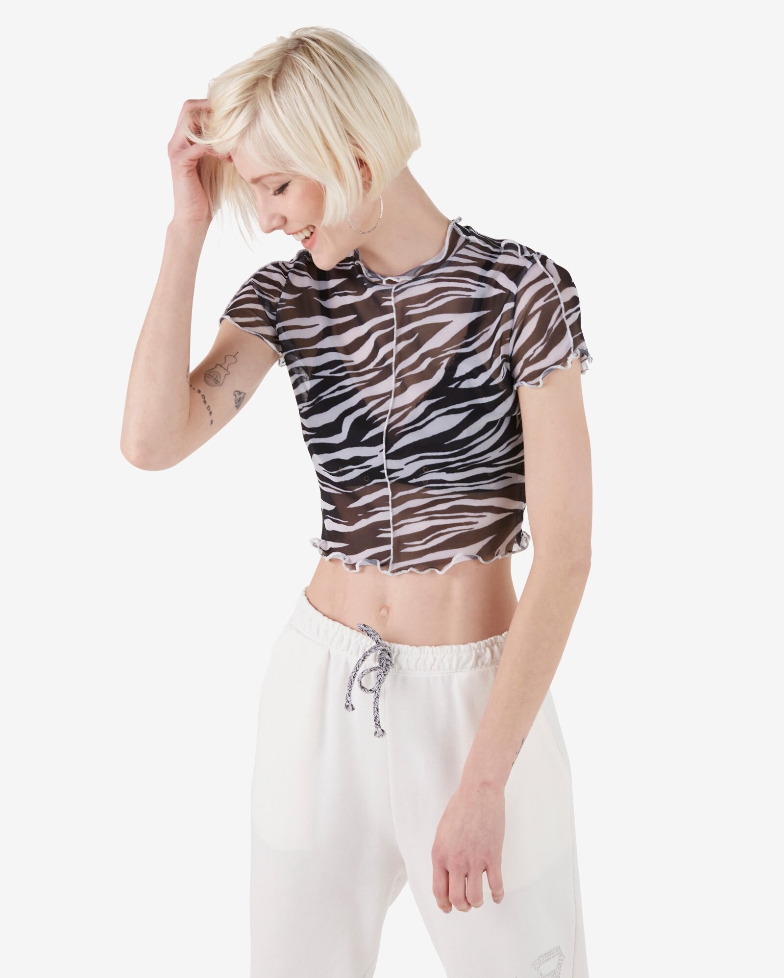 blusa manga curta tule