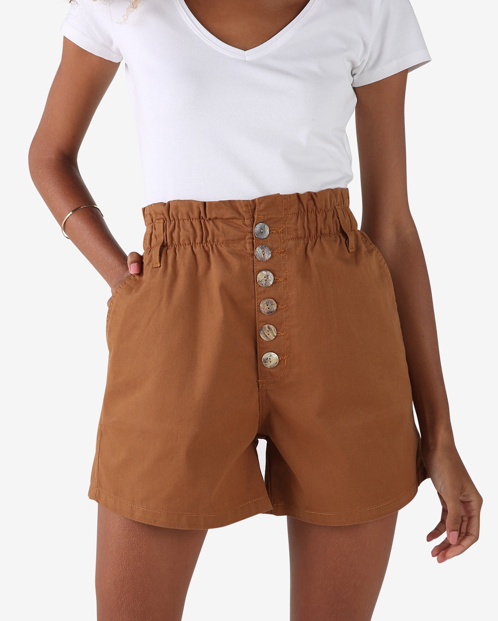 short marrom feminino