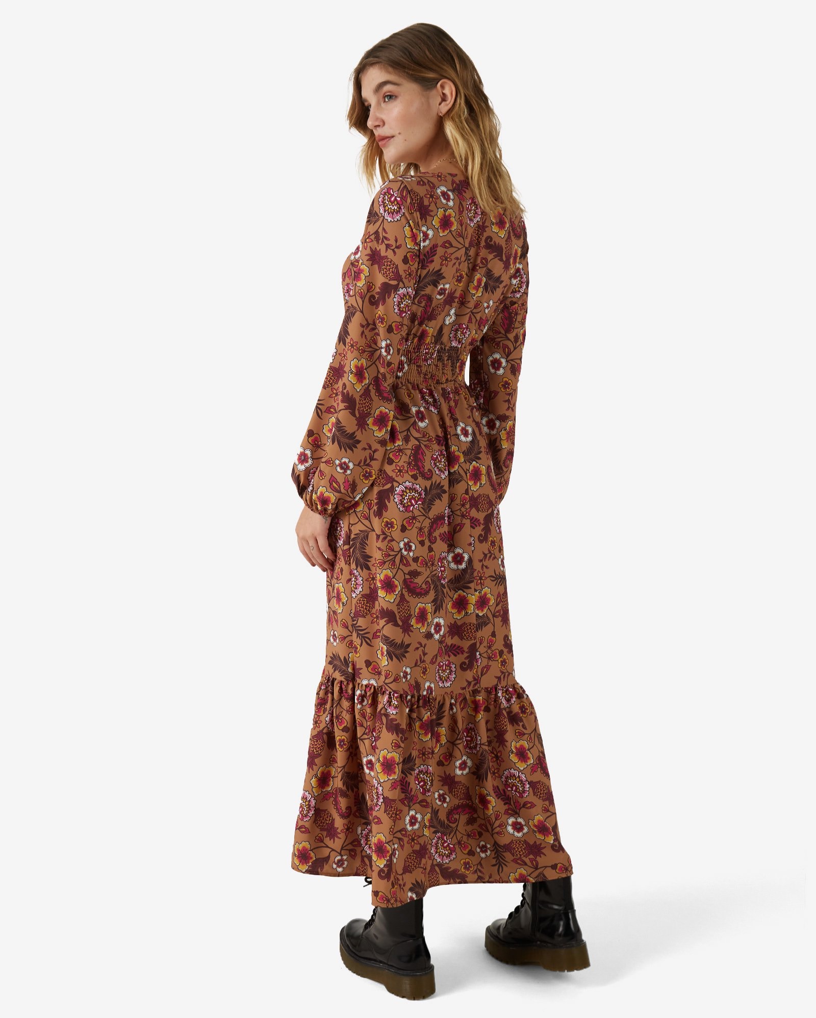 vestido com blusa por baixo riachuelo