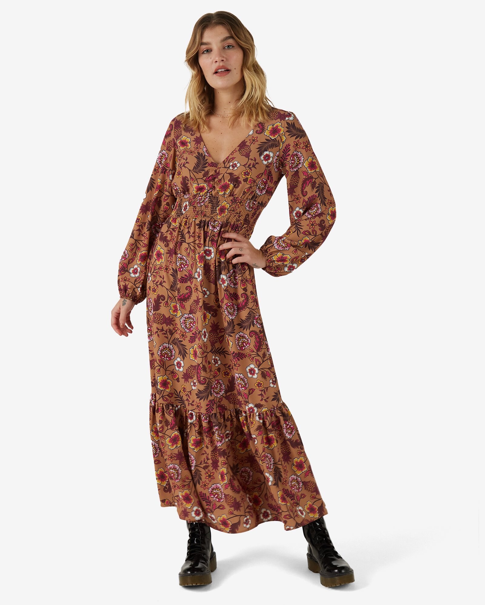 vestido com blusa por baixo riachuelo