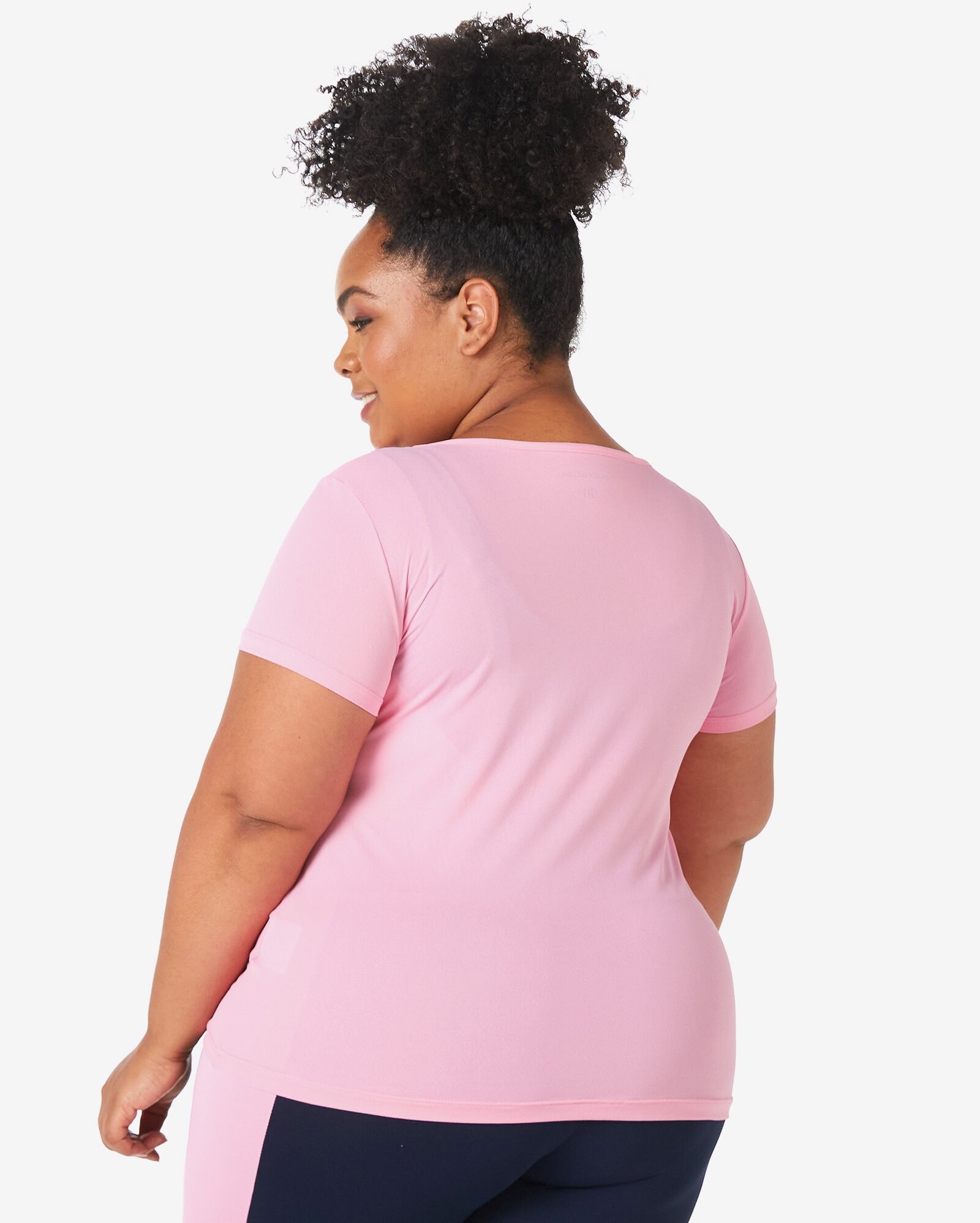 camiseta esportiva feminina plus size