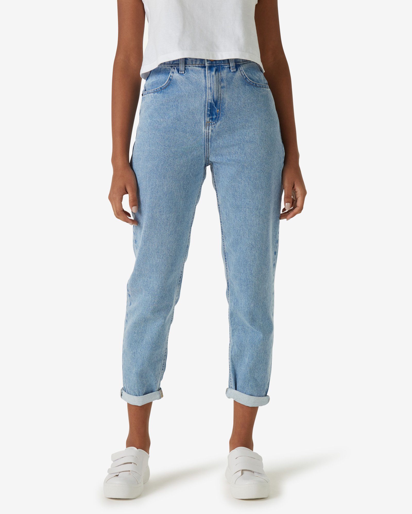 Mom jeans, ideas de atuendos para que luzcas espectacular siempre