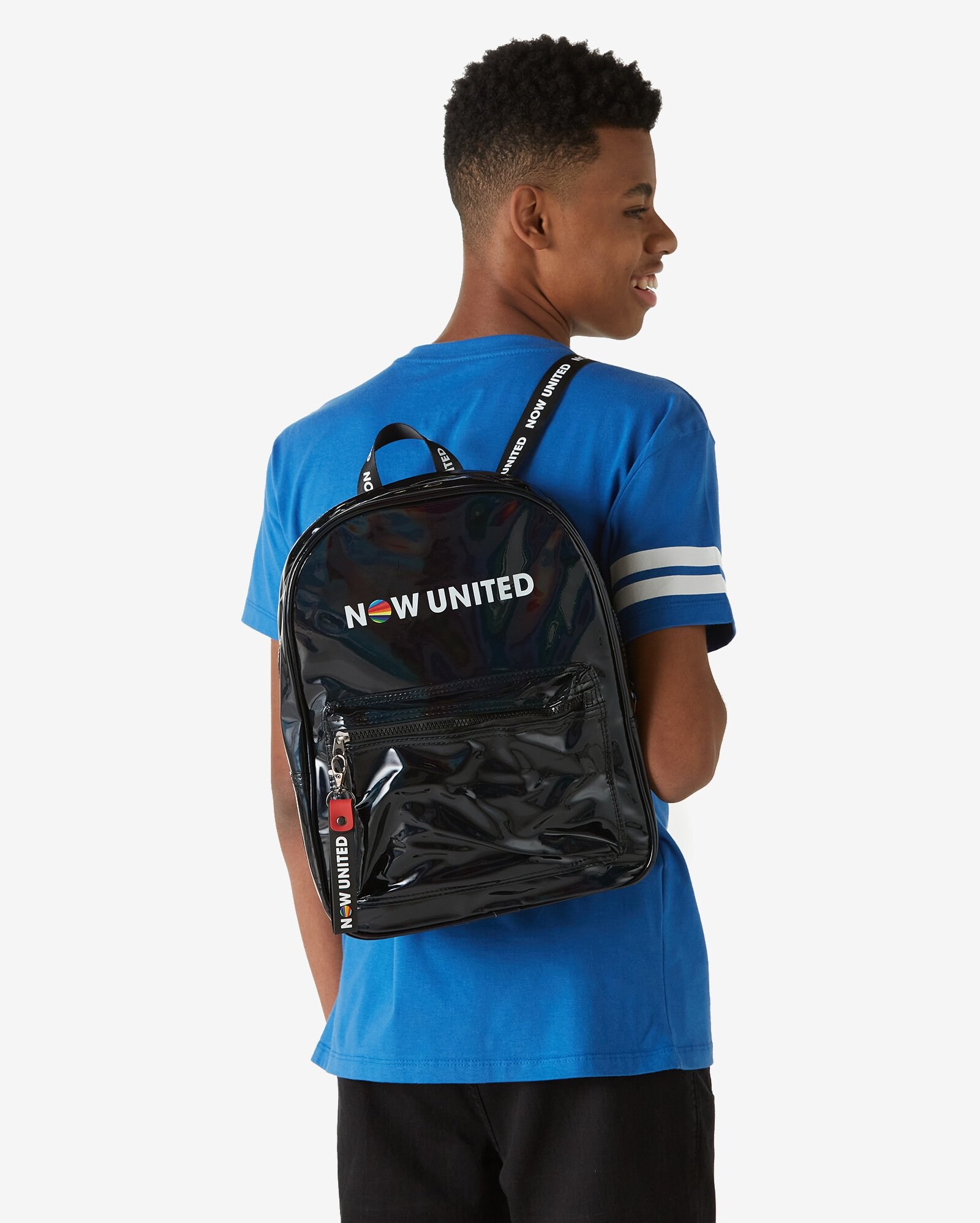 Now United lança novas peças exclusivas em parceria com a Riachuelo -  Entretetizei