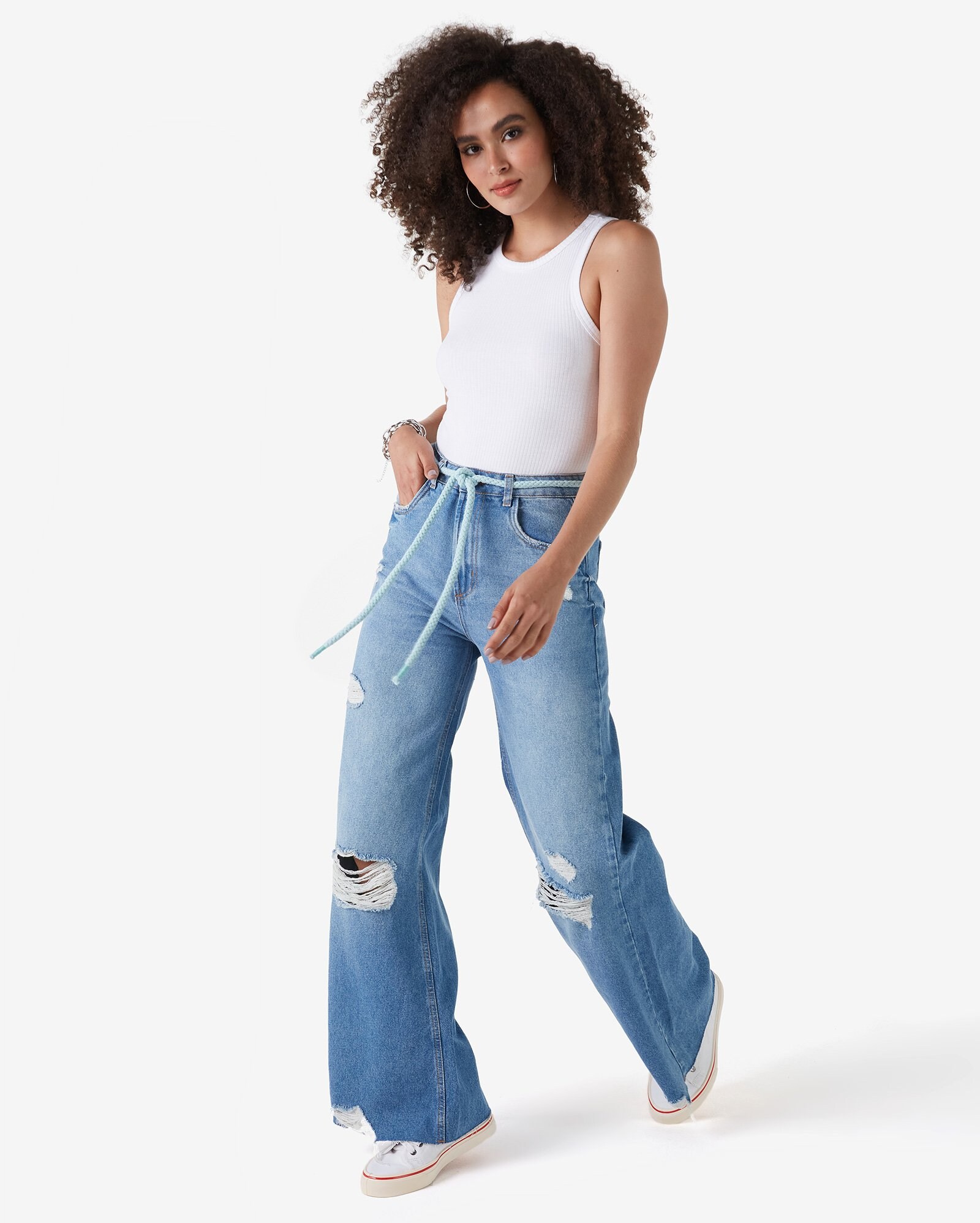 Riachuelo | Calça Jeans Feminina Wide Leg Destroyed Denim Claro Pool by  Riachuelo