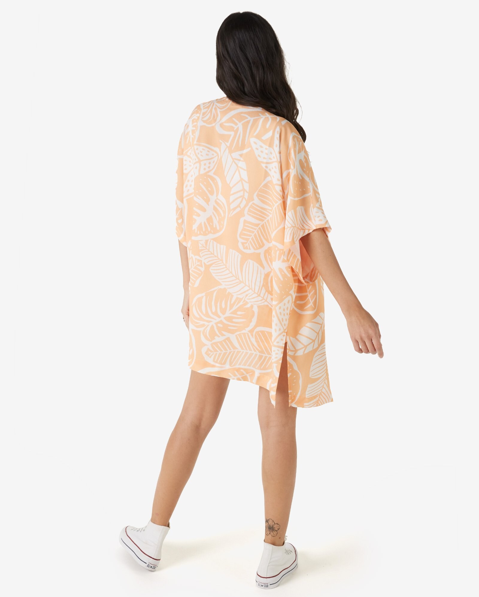 Riachuelo | Kimono Feminino Amplo Manga 3/4 Folhagem Laranja Pool by  Riachuelo