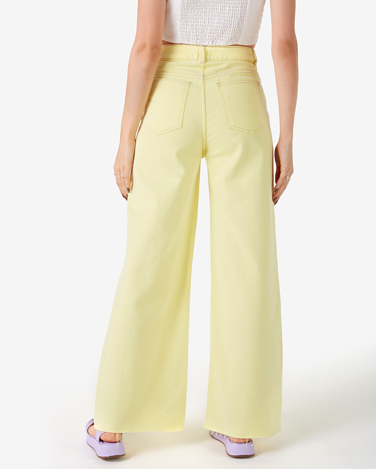 Riachuelo | Calça Jeans Color Feminina Wide Leg Five Pockets Amarelo Claro  Pool by Riachuelo