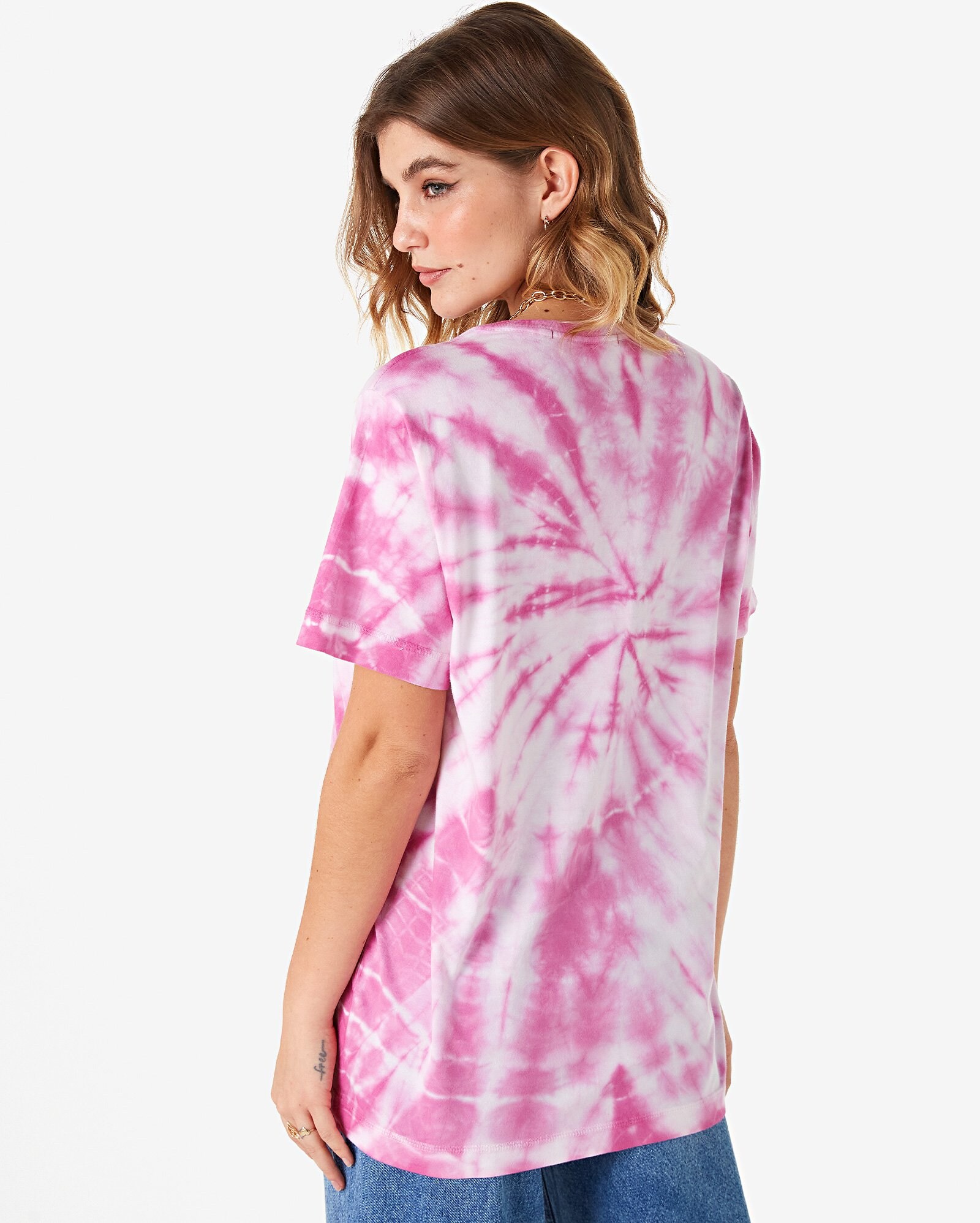camiseta feminina tie dye