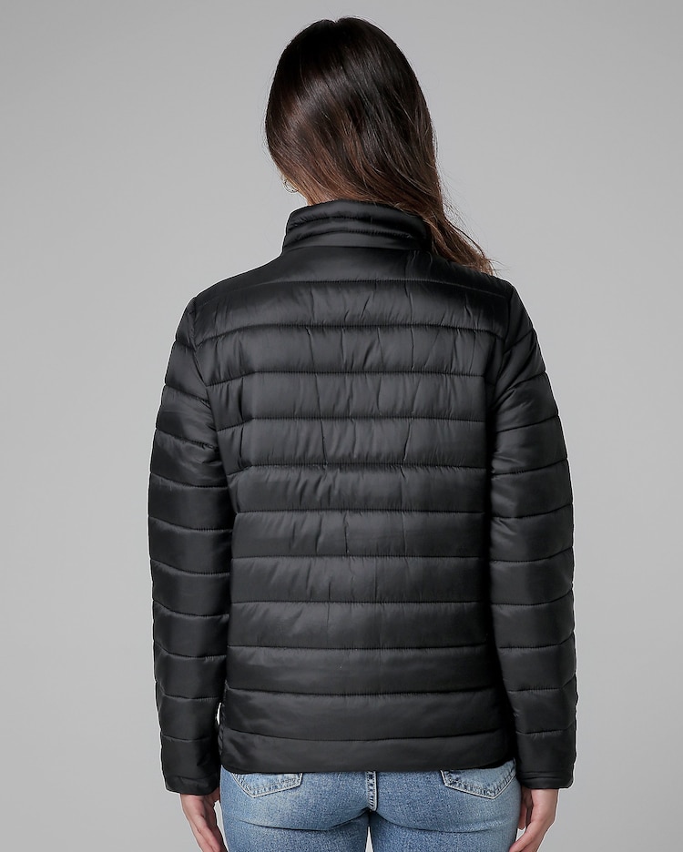 Riachuelo Jaqueta Puffer Feminina com Saquinho Preto AK by Riachuelo