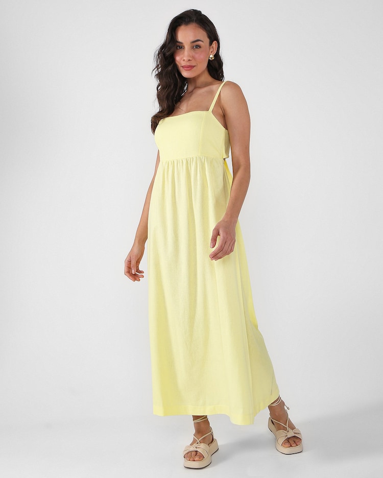Riachuelo Vestido midi evasê com amarração amarelo AK by Riachuelo