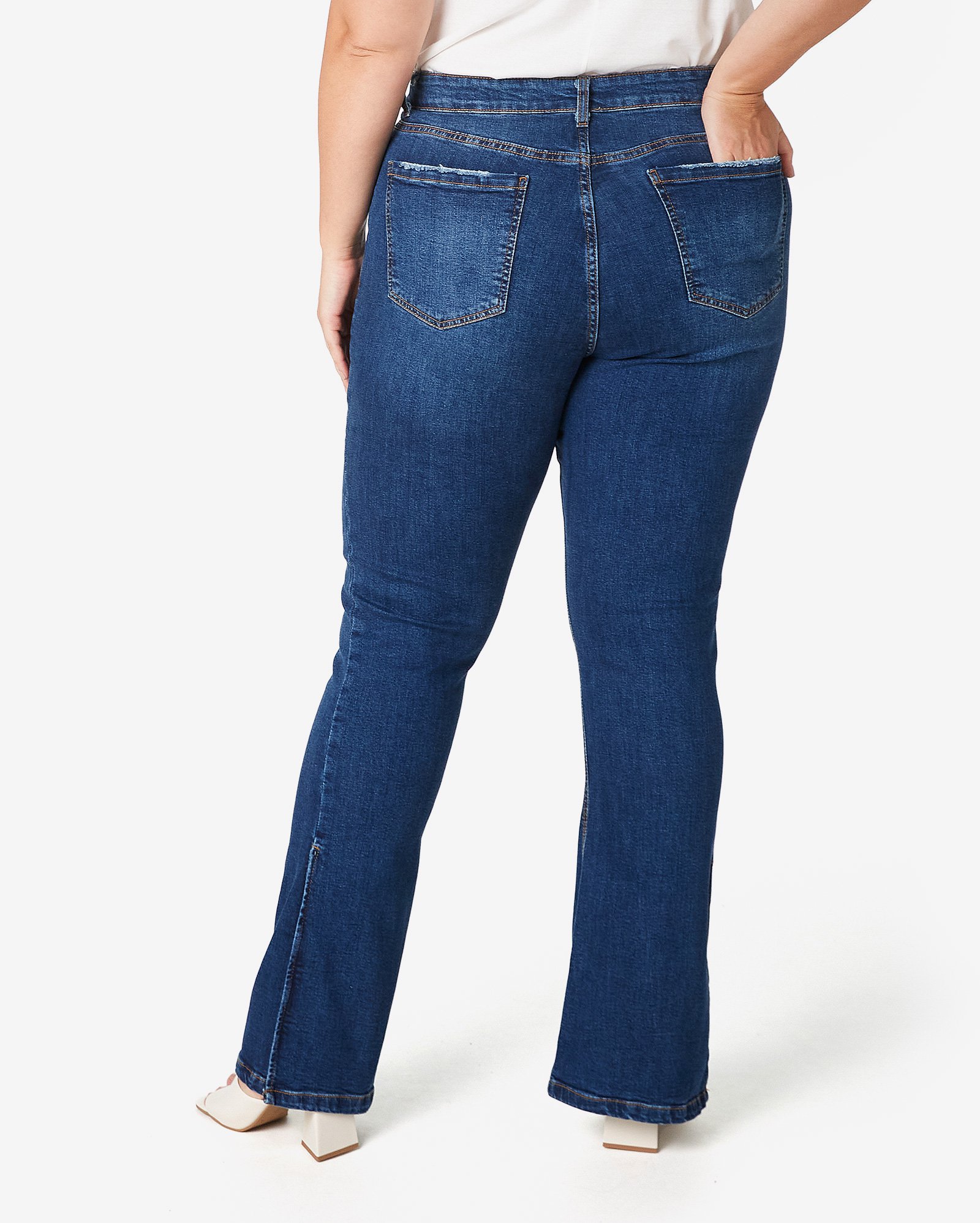 Riachuelo Calça jeans plus size feminina bootcut denim médio Filipa