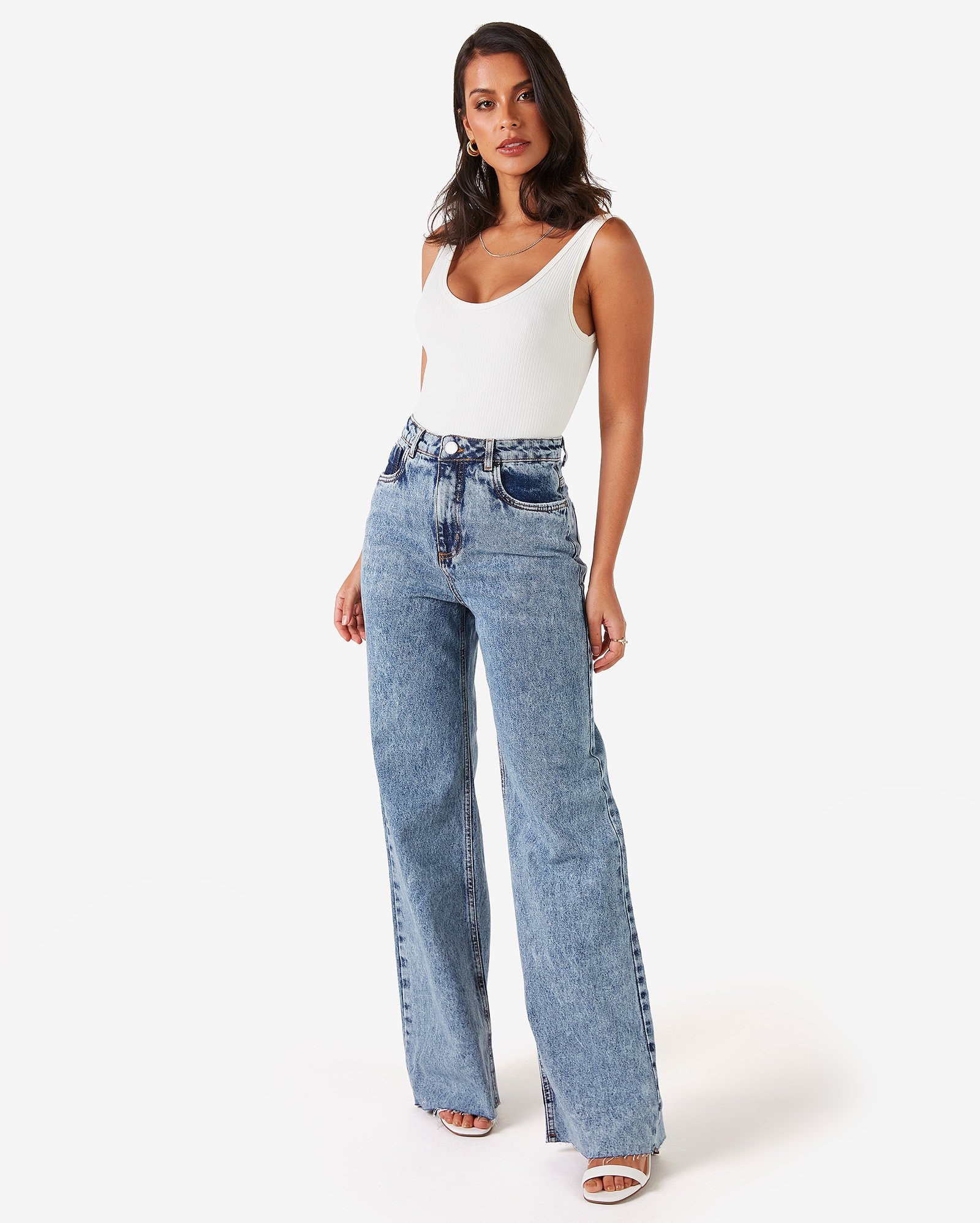 Riachuelo | Calça Jeans Feminina Wide Leg Estonada Denim Claro AK by ...