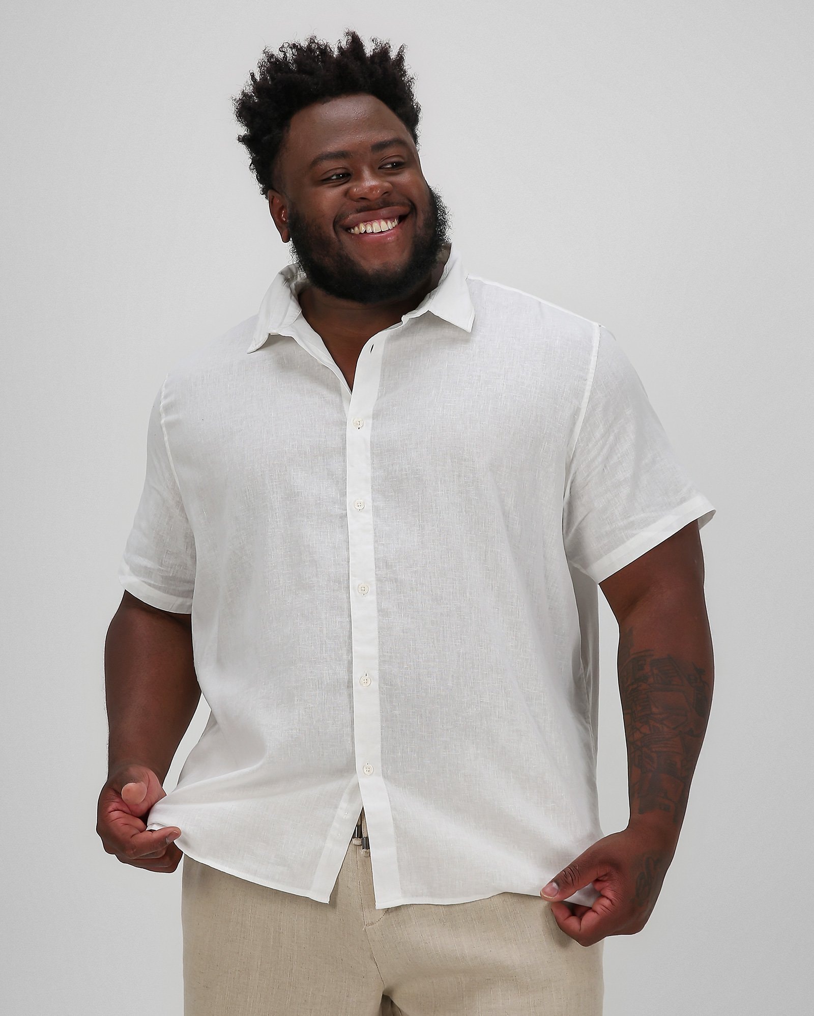 Riachuelo Camisa plus size masculina com linho branca ALLMAN