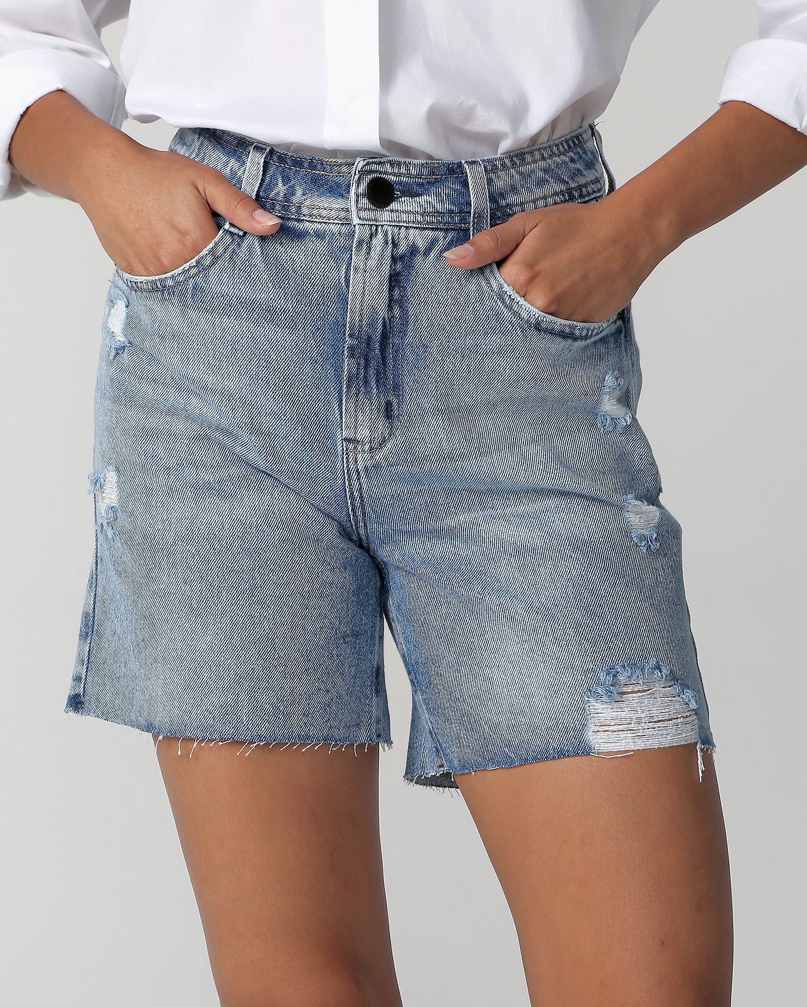 Riachuelo | Bermuda Jeans Feminina Reta Destroyed Estonada Denim Claro
