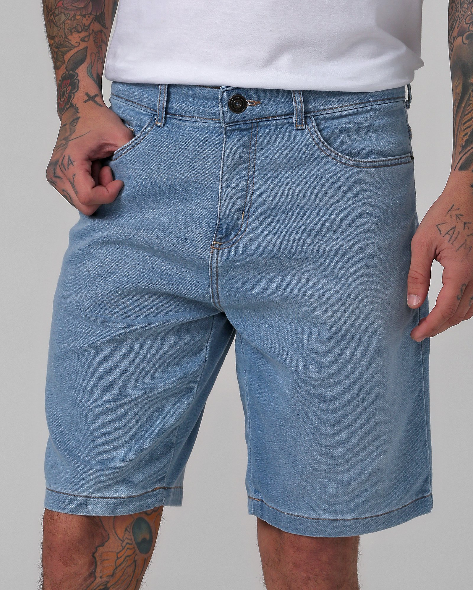 Bermuda jeans masculina Comfy reta - Jeans Claro | Pool Jeans