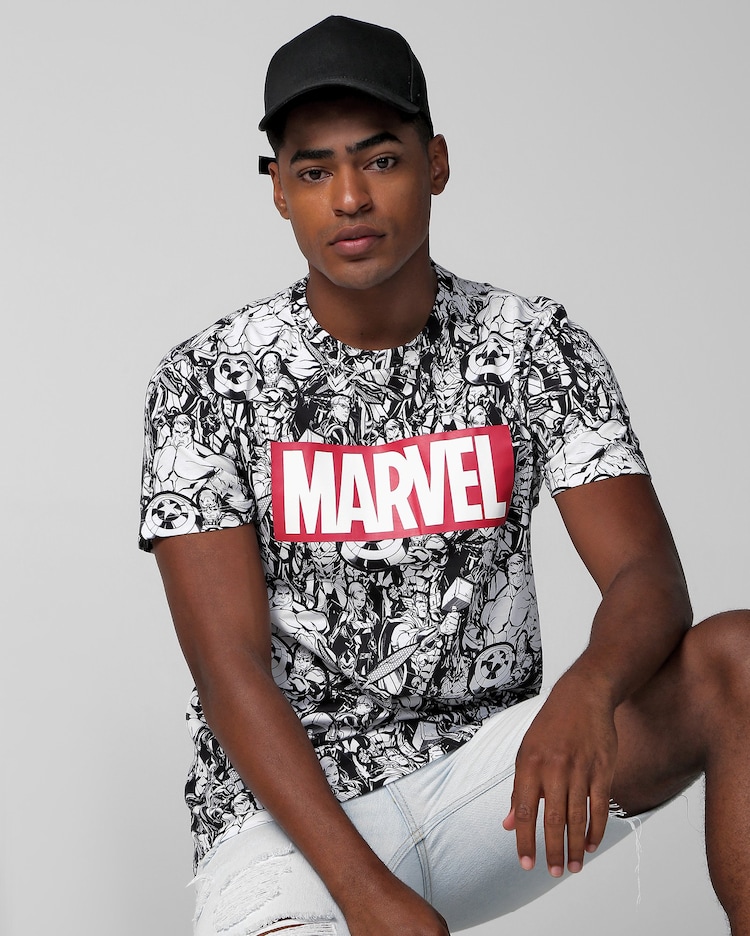 Riachuelo Camiseta Masculina Manga Curta Marvel Branco/Preto