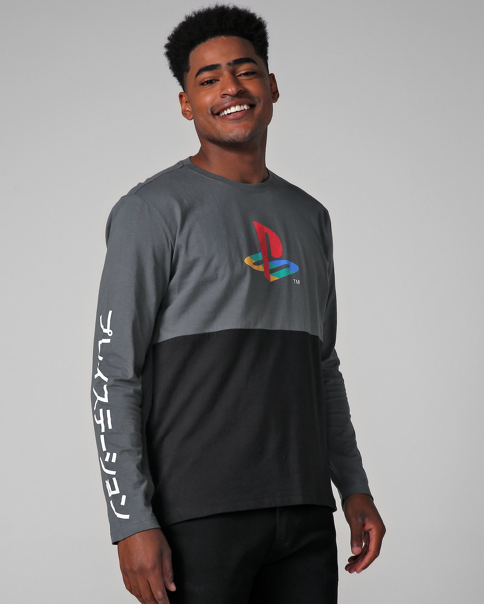 Riachuelo | Camiseta Masculina Manga Longa PlayStation Cinza/Preto
