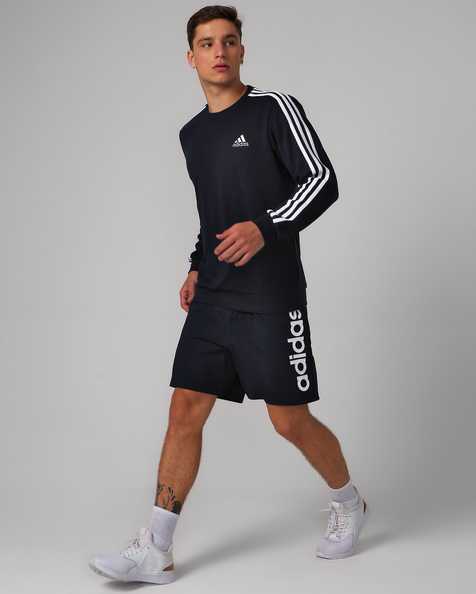 Riachuelo | Shorts aeroready essentials chelsea linear logo azul