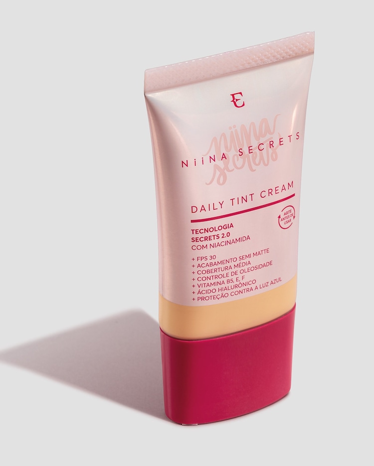 Riachuelo | Base líquida Niina Secrets daily tint cream cor 05 25ml ...