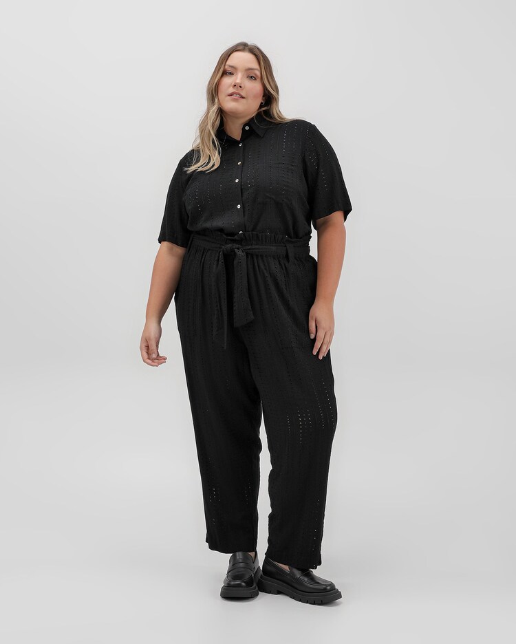 Plus Size CalÃ§a Clochard Preta Com Tenis Plus Size CalÃ§a