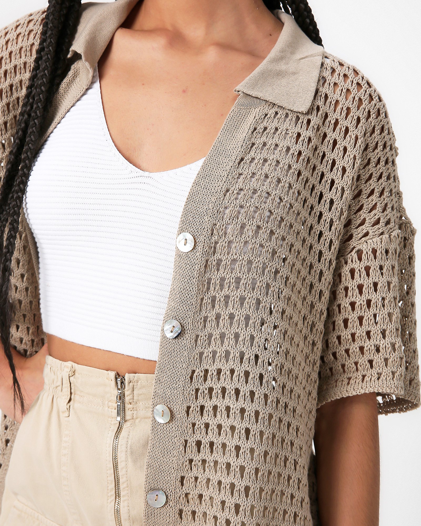 Riachuelo | Camisa feminina de crochê bege