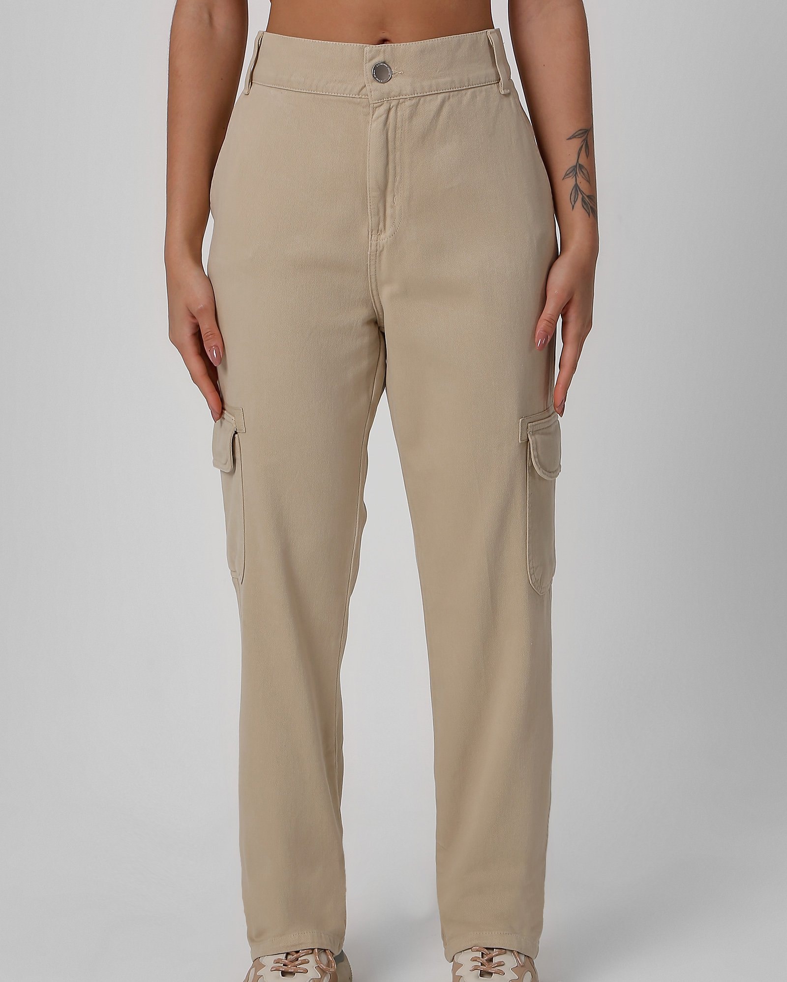 Riachuelo | Calça jeans color feminina cargo cintura baixa bege | Pool ...