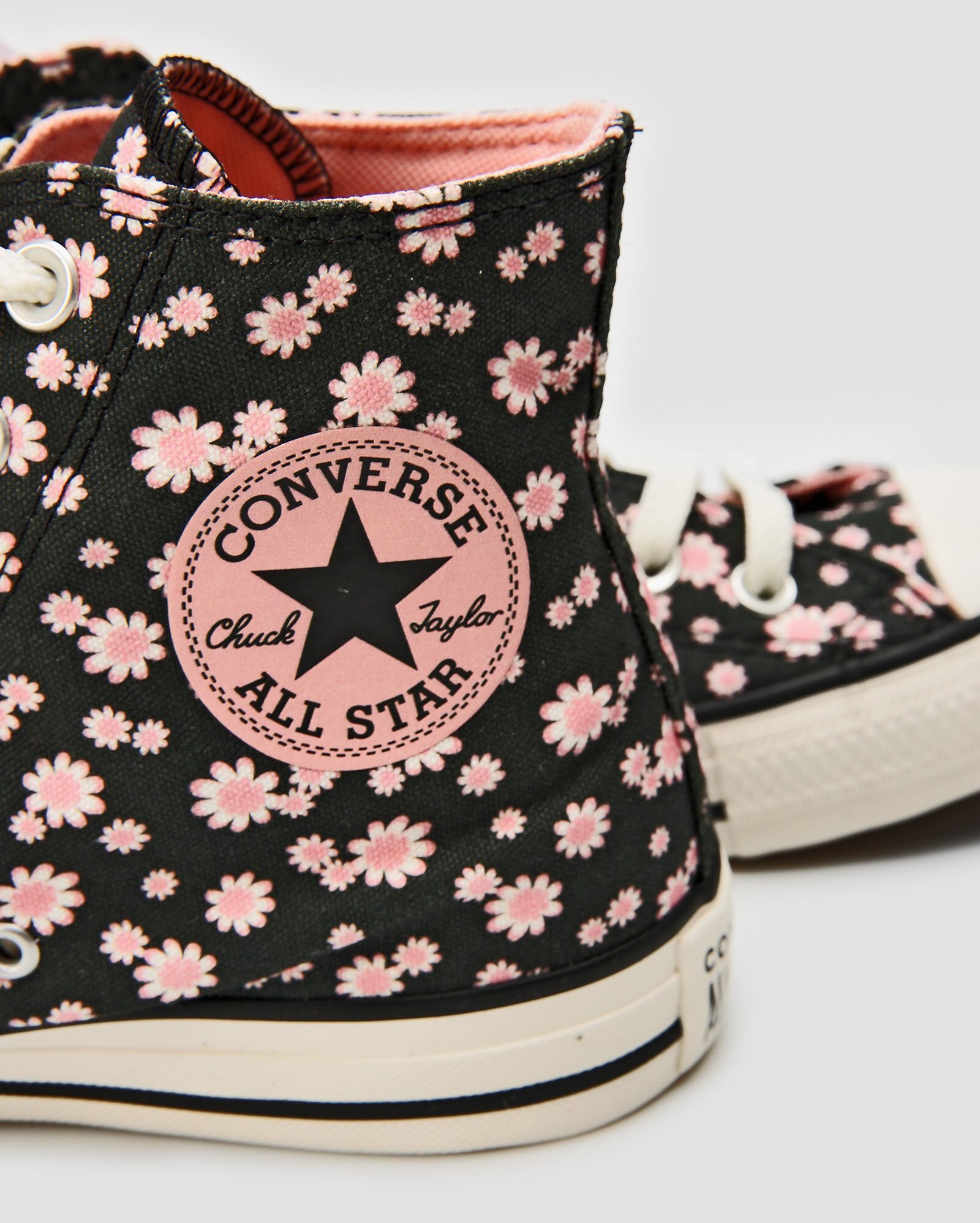 Riachuelo | Tênis Chuck Taylor Desert Rave preto | Converse All Star