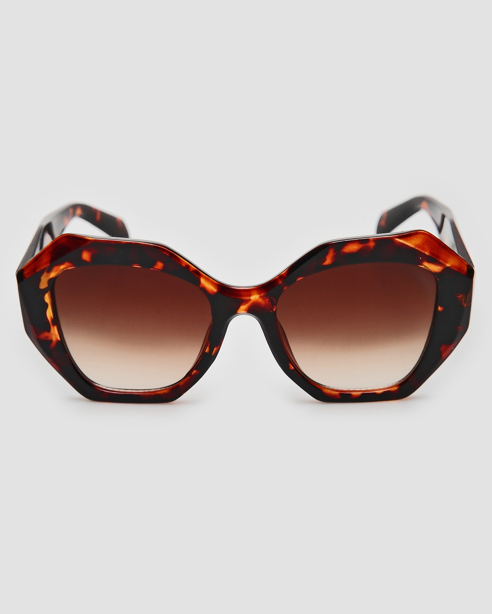 Óculos de sol feminino hexagonal tartaruga marrom | Riachuelo