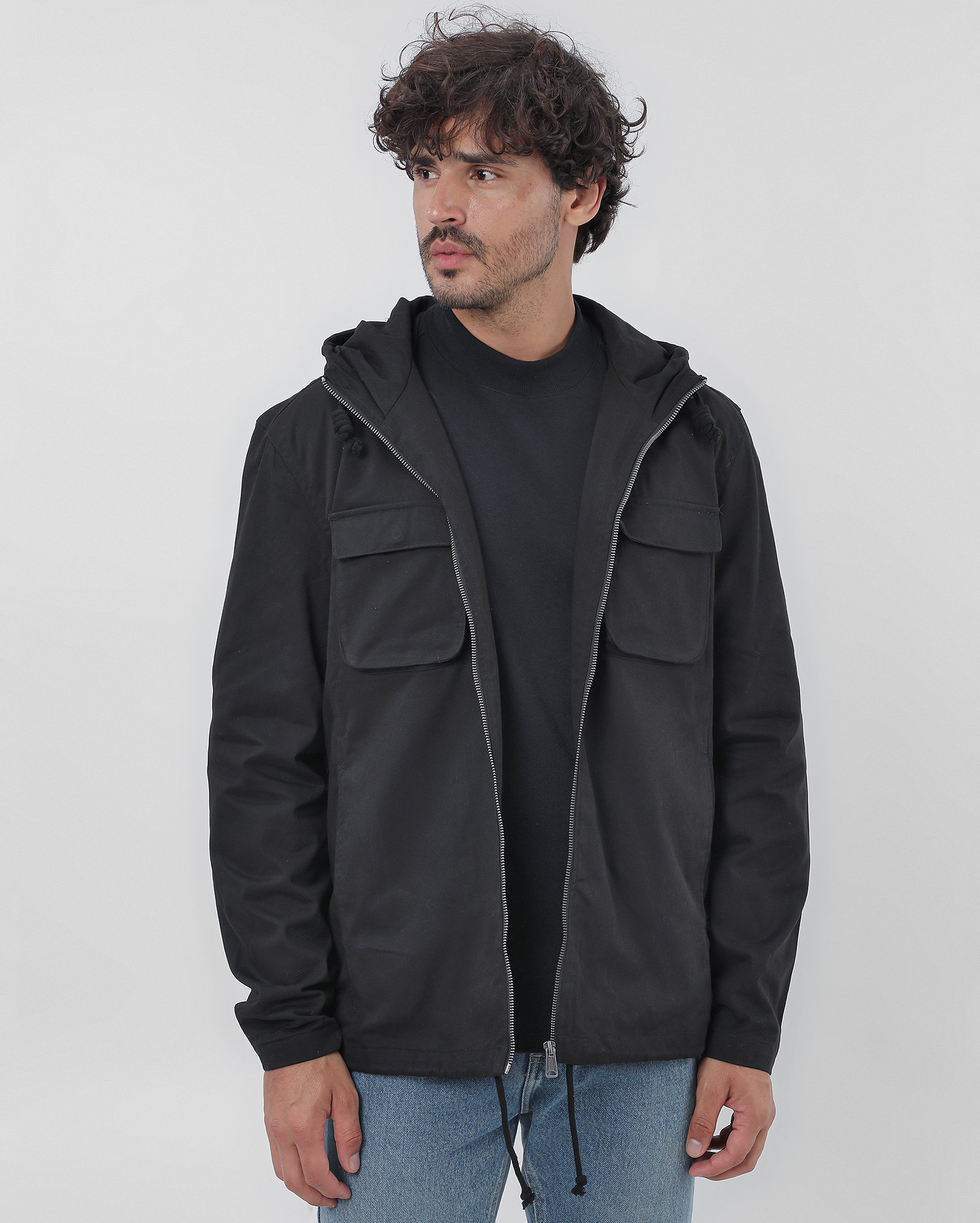 Jaqueta jeans color masculina gola alta e capuz - Preto | Original by Riachuelo