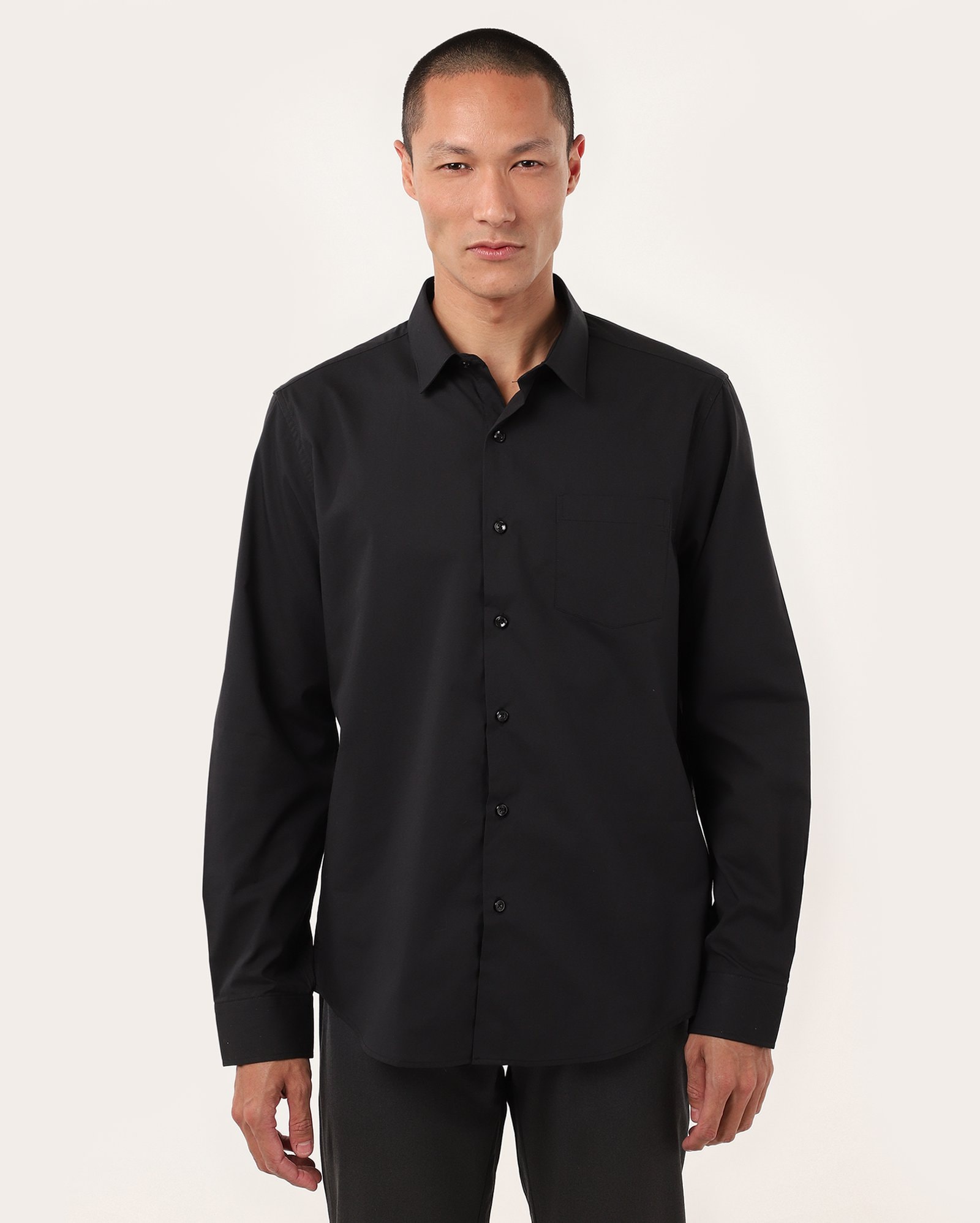 Camisa social masculina regular manga longa com bolso - Preto | Riachuelo