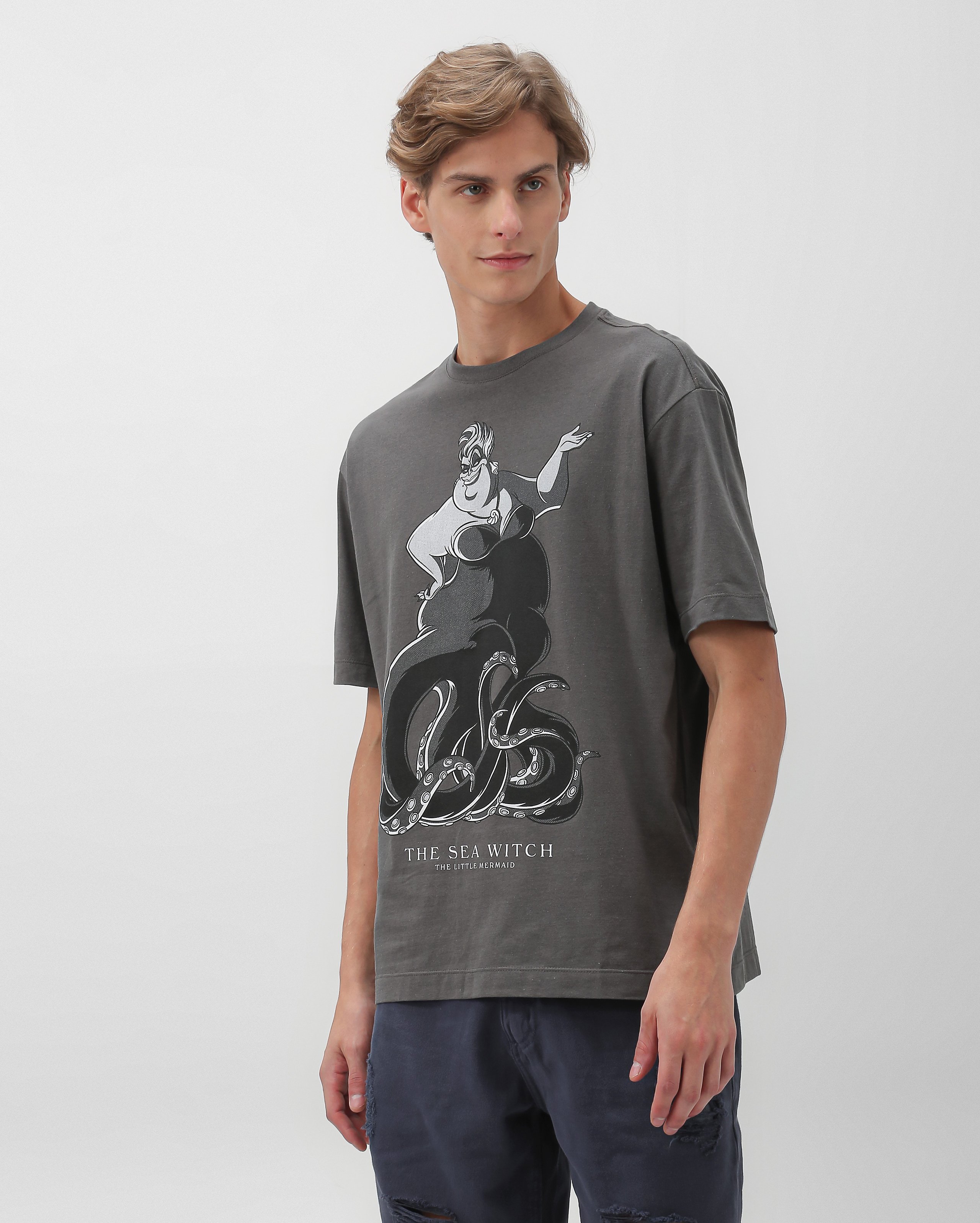 Riachuelo Camiseta masculina Úrsula A Pequena Sereia cinza Disney