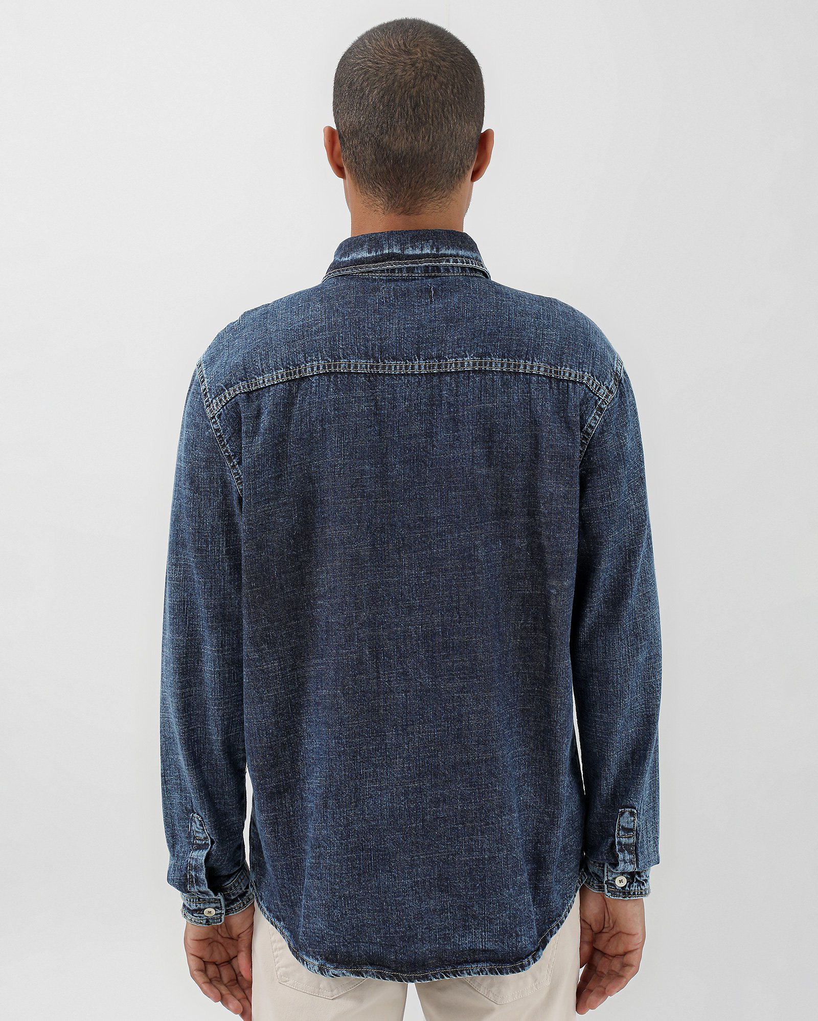 Camisa jeans com linho masculina com  bolsos denim escuro