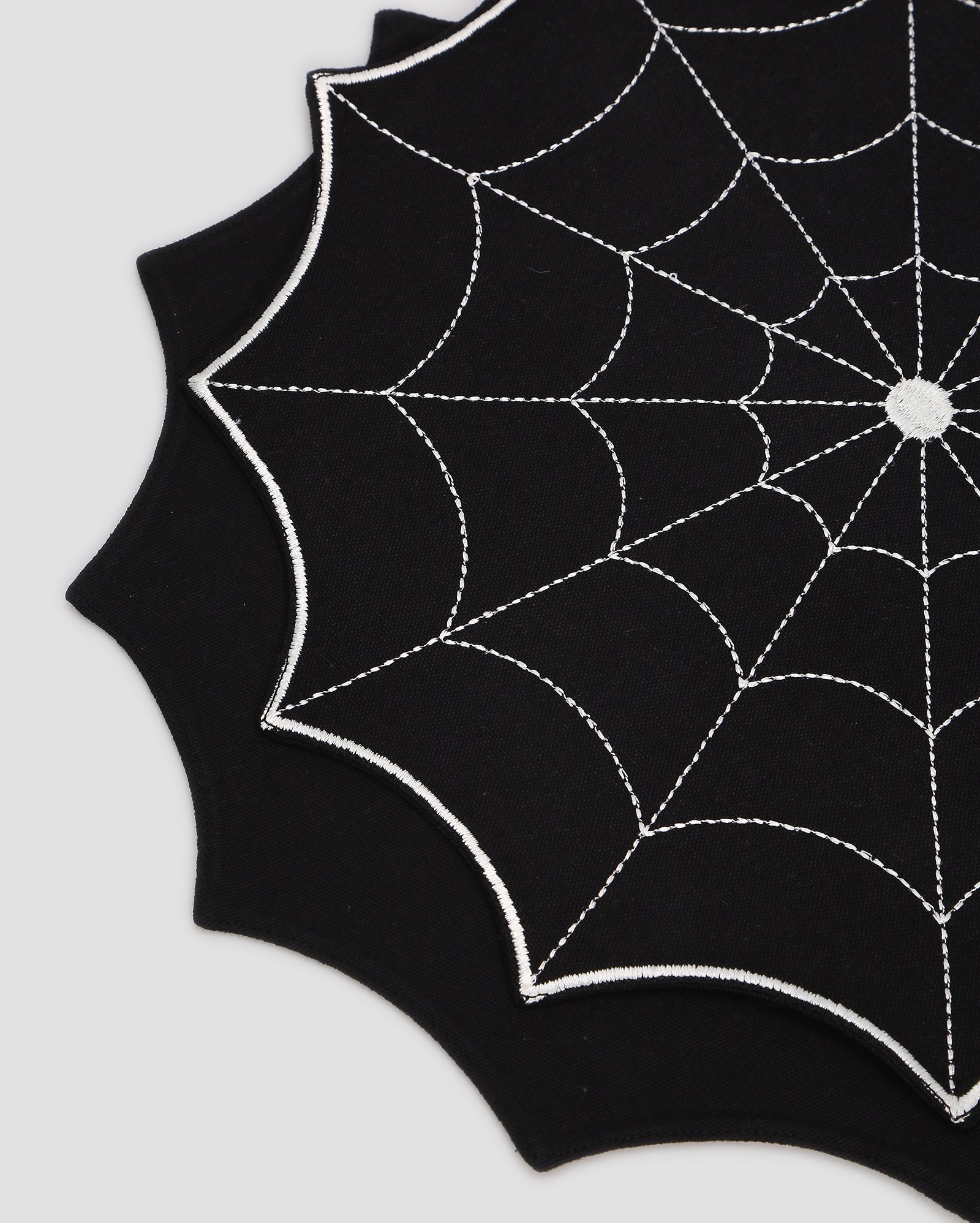Jogo americano 2 peças teia de aranha preta | Casa Riachuelo